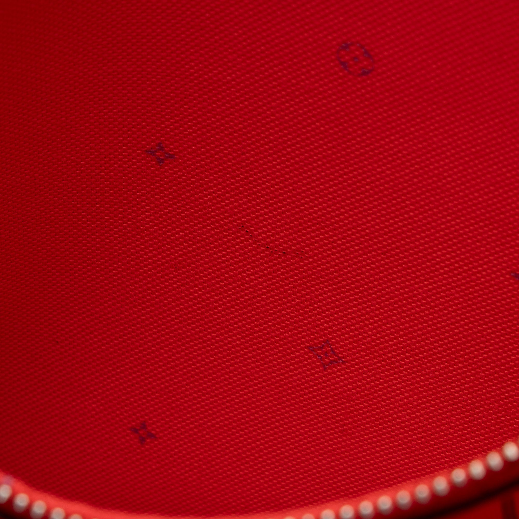 Louis Vuitton Giant Monogram Canvas Escale Neverfull MM Tote (SHF-HOLWmW)