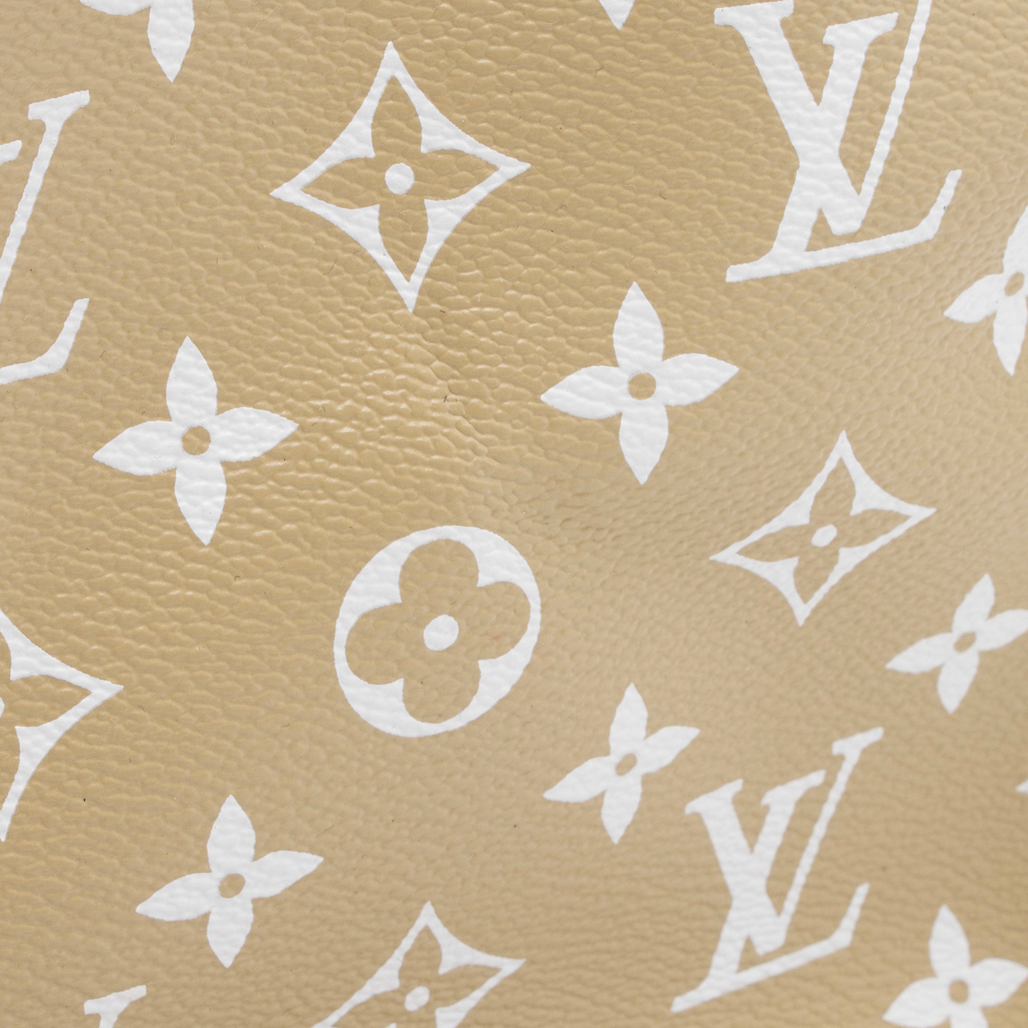 Louis Vuitton Giant Monogram Canvas Onthego GM Tote (SHF-2OCOFy)