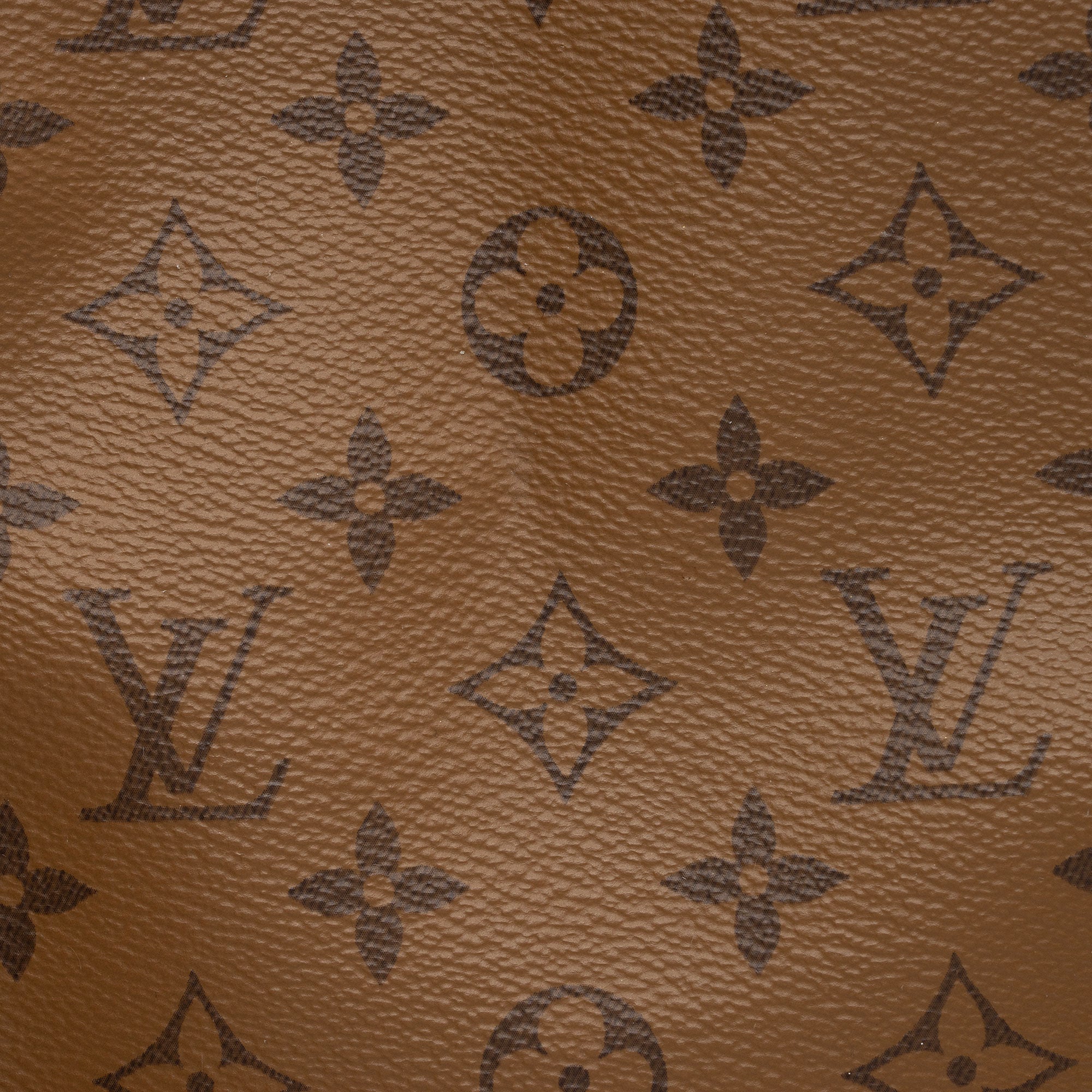 Louis Vuitton Giant Monogram Canvas Onthego GM Tote (SHF-BTGNiS)