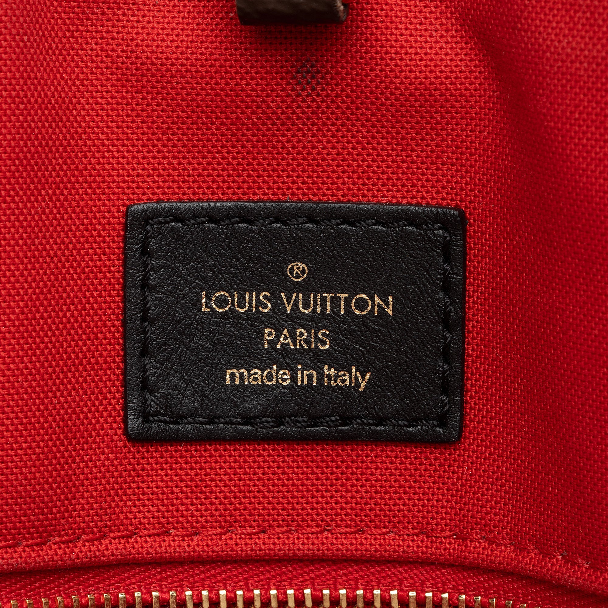 Louis Vuitton Giant Monogram Canvas Onthego GM Tote (SHF-BTGNiS)