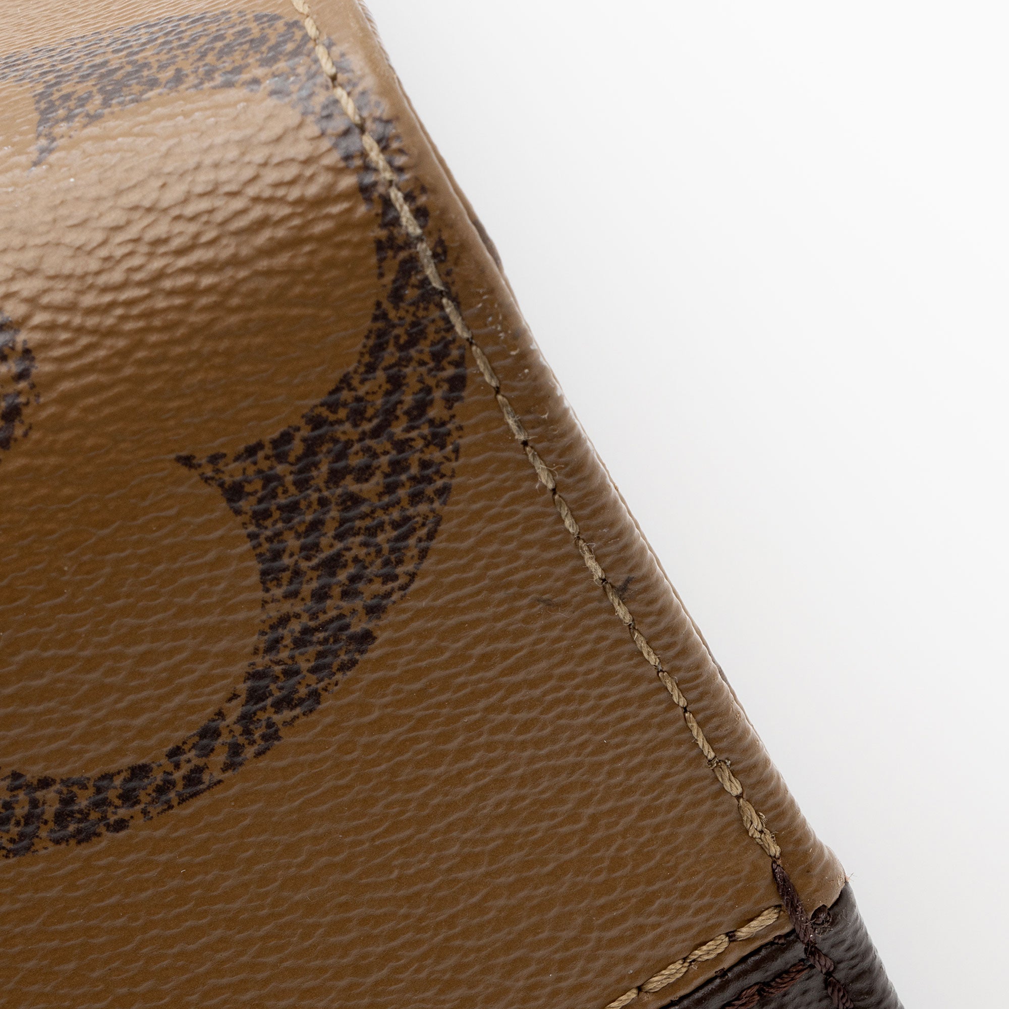 Louis Vuitton Giant Monogram Canvas Onthego MM Tote (SHF-fOILTP)