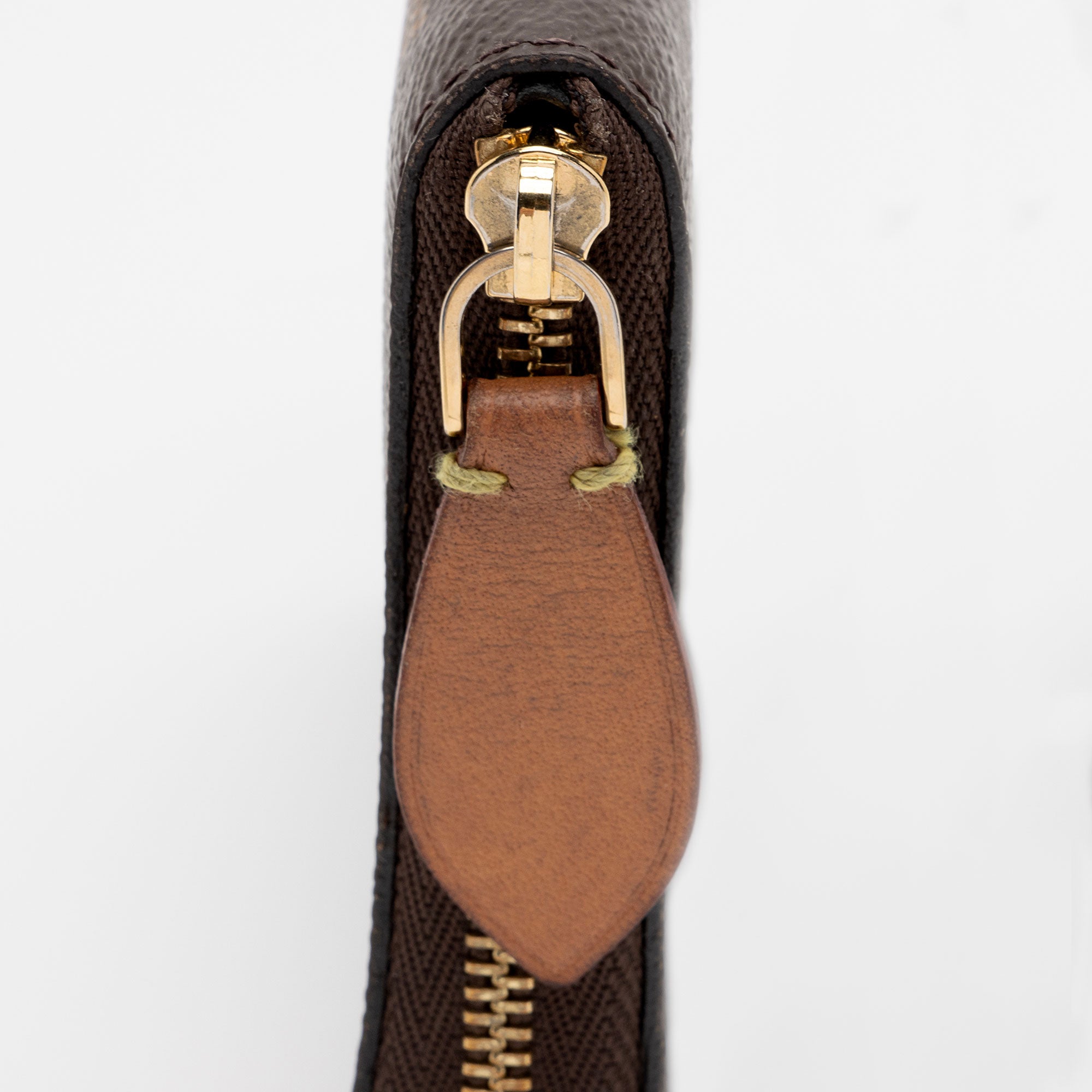 Louis Vuitton Giant Monogram Canvas Zippy Coin Purse (SHF-hgjWkd)