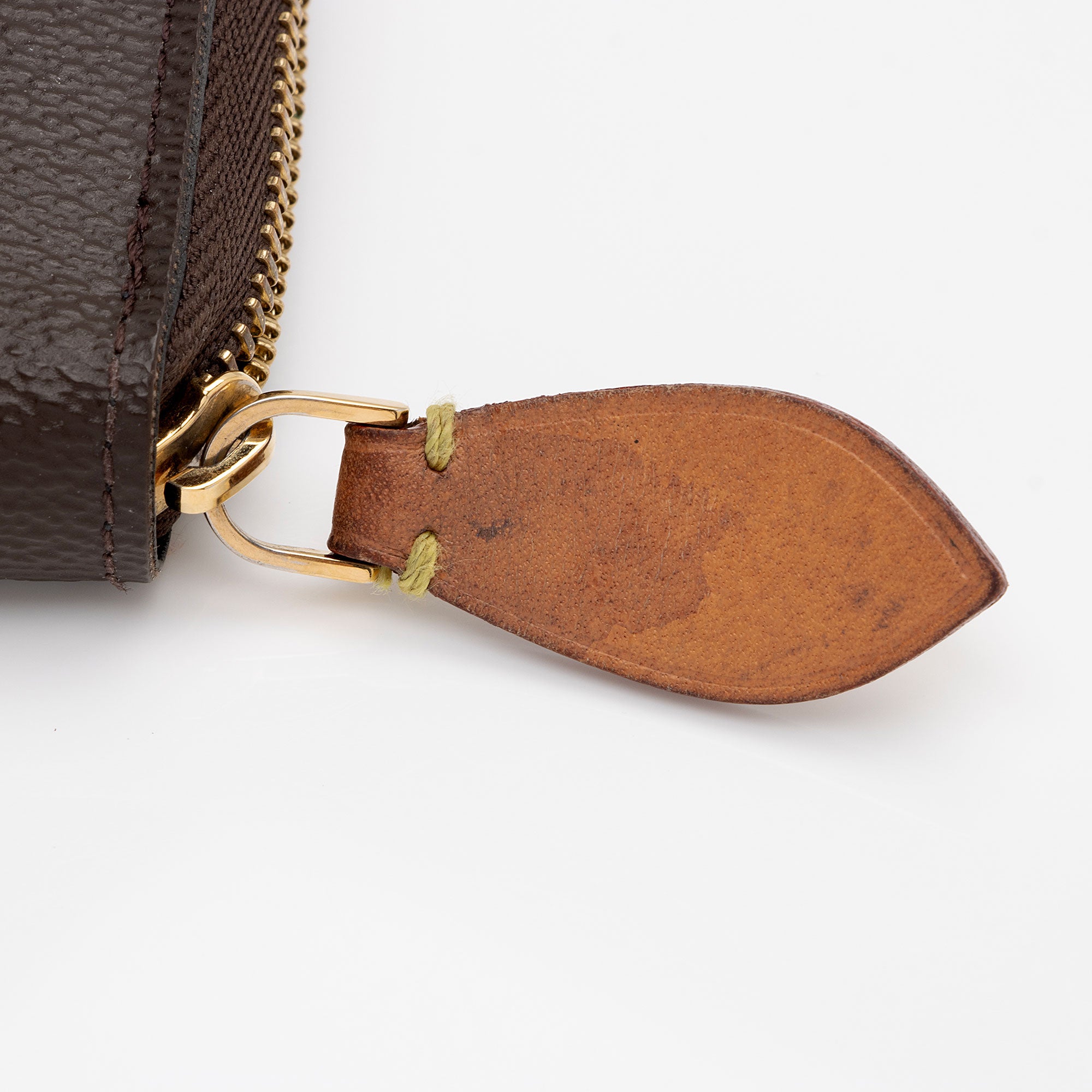 Louis Vuitton Giant Monogram Canvas Zippy Coin Purse (SHF-hgjWkd)