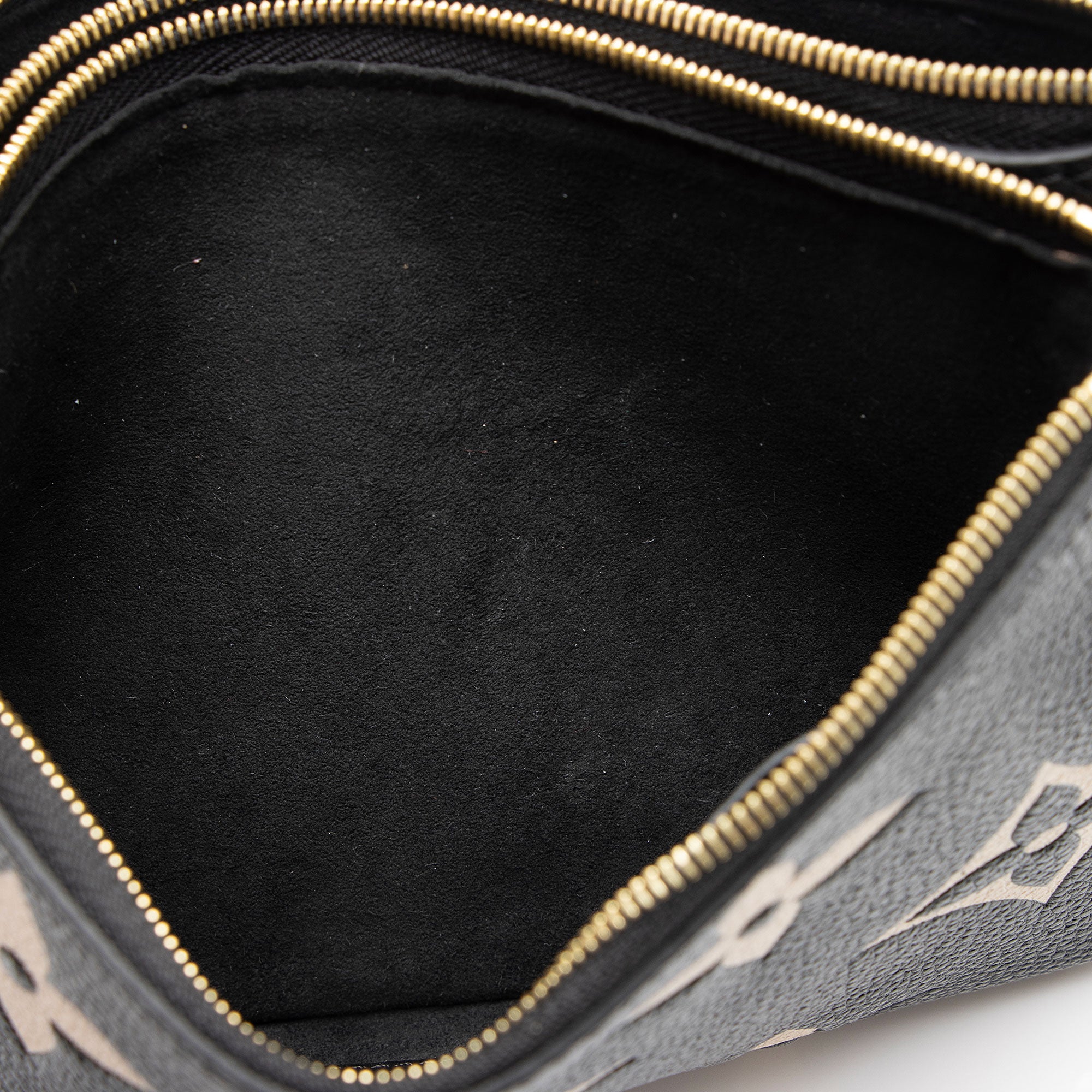 Louis Vuitton Giant Monogram Empreinte Double Zip Pochette (SHF-v92Poz)