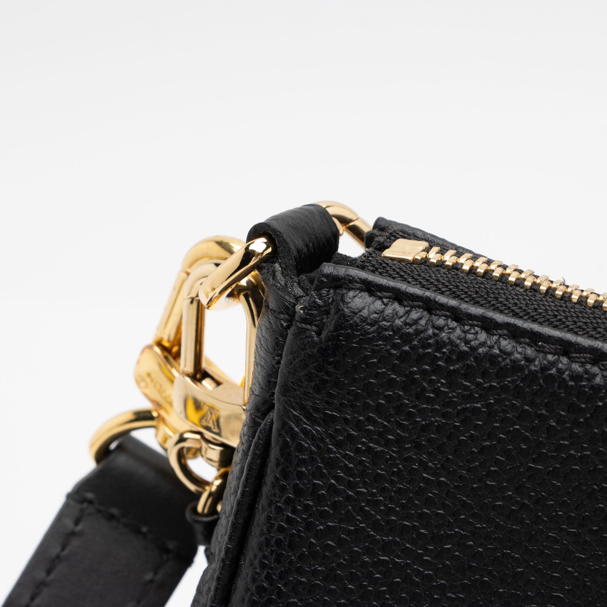 Louis Vuitton Giant Monogram Empreinte Multi-Pochette Accessoires (SHF-RXskza)