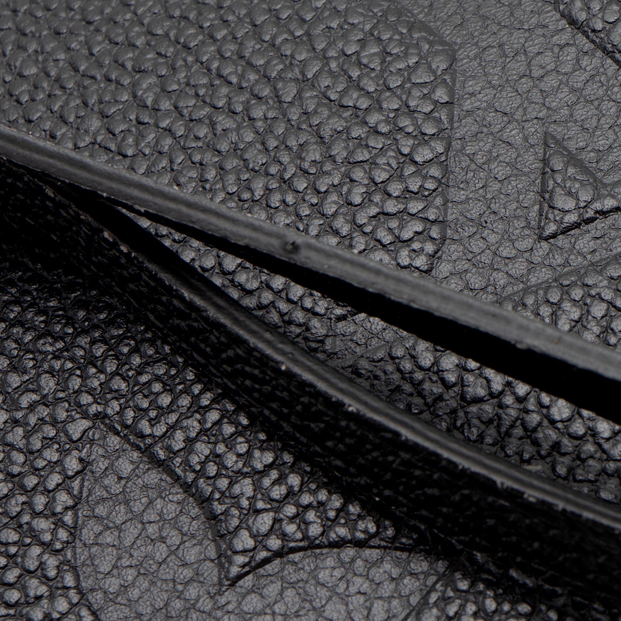 Louis Vuitton Giant Monogram Empreinte Neverfull MM Pochette (SHF-hWk5p3)