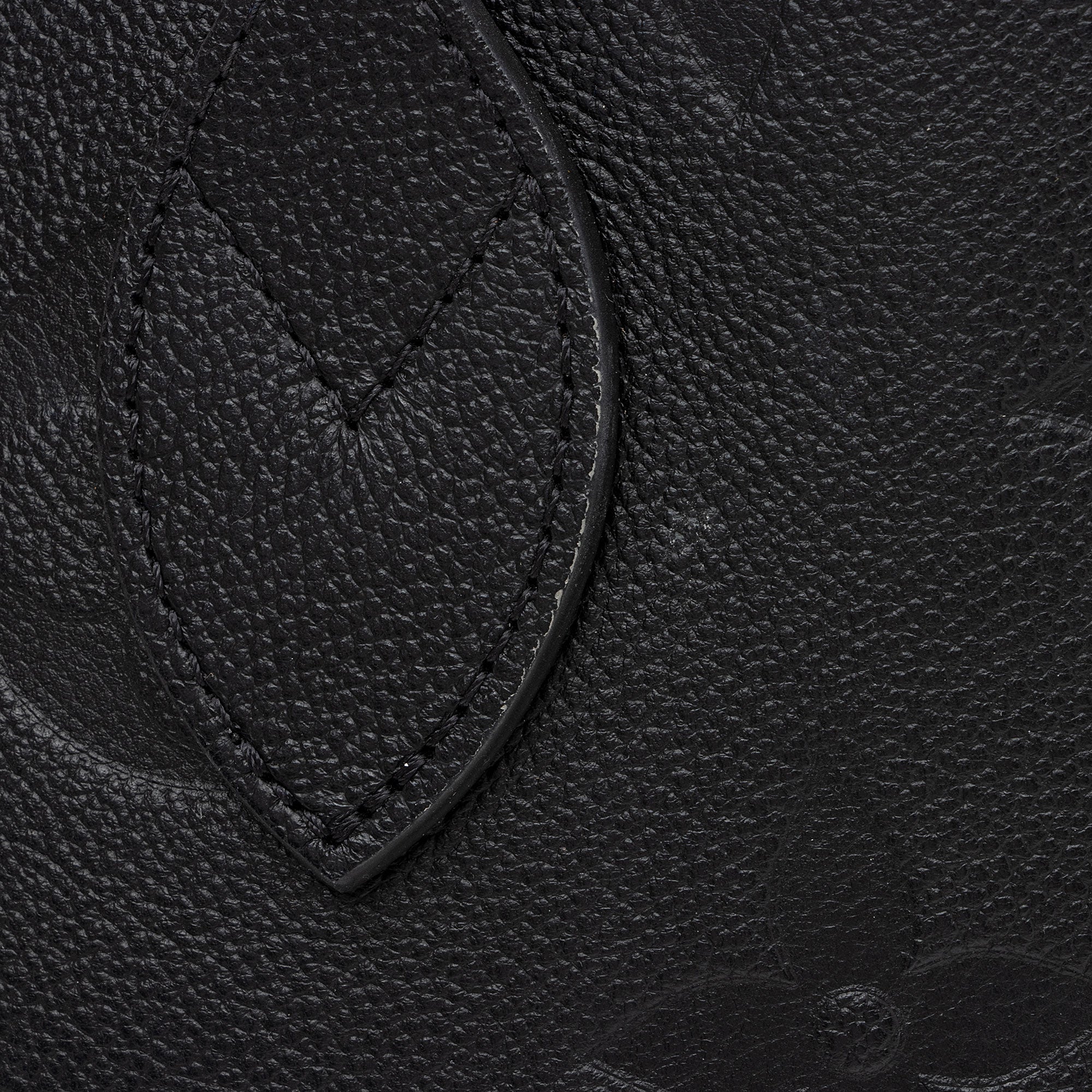 Louis Vuitton Giant Monogram Empreinte Neverfull MM Tote (SHF-oBX9Er)