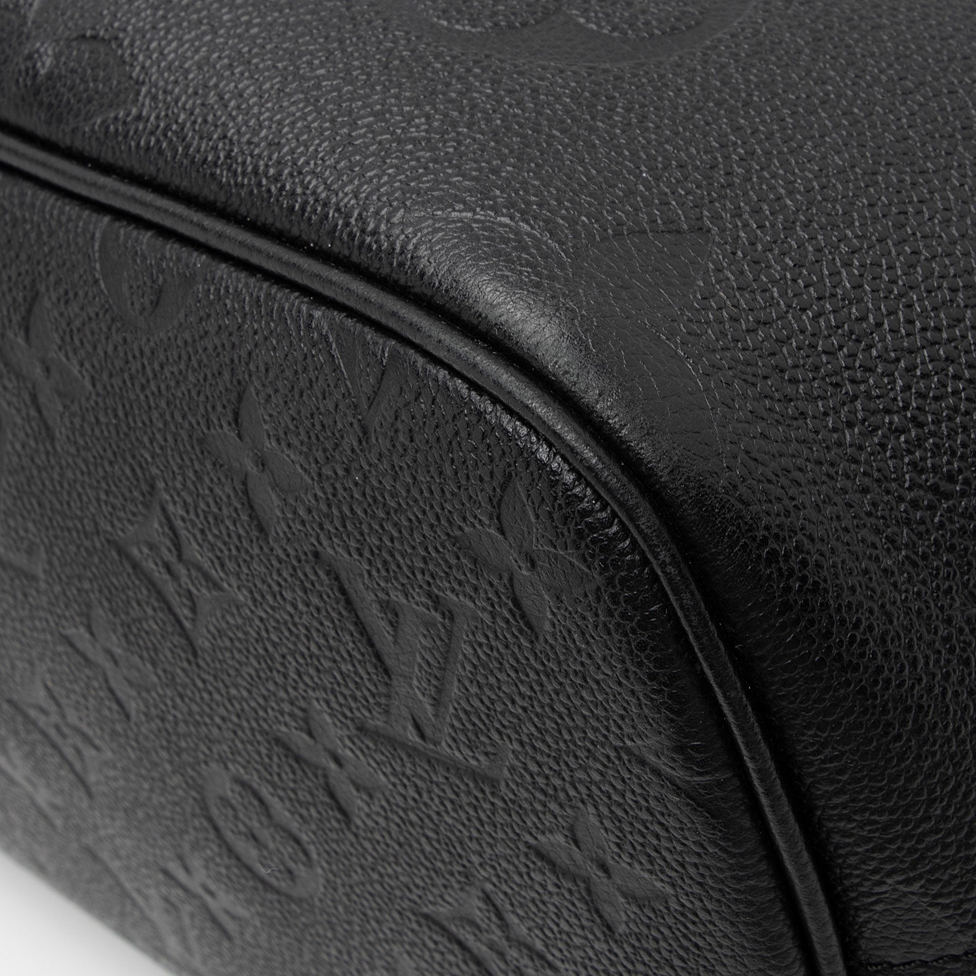 Louis Vuitton Giant Monogram Empreinte Neverfull MM Tote (SHF-wMk0I8)