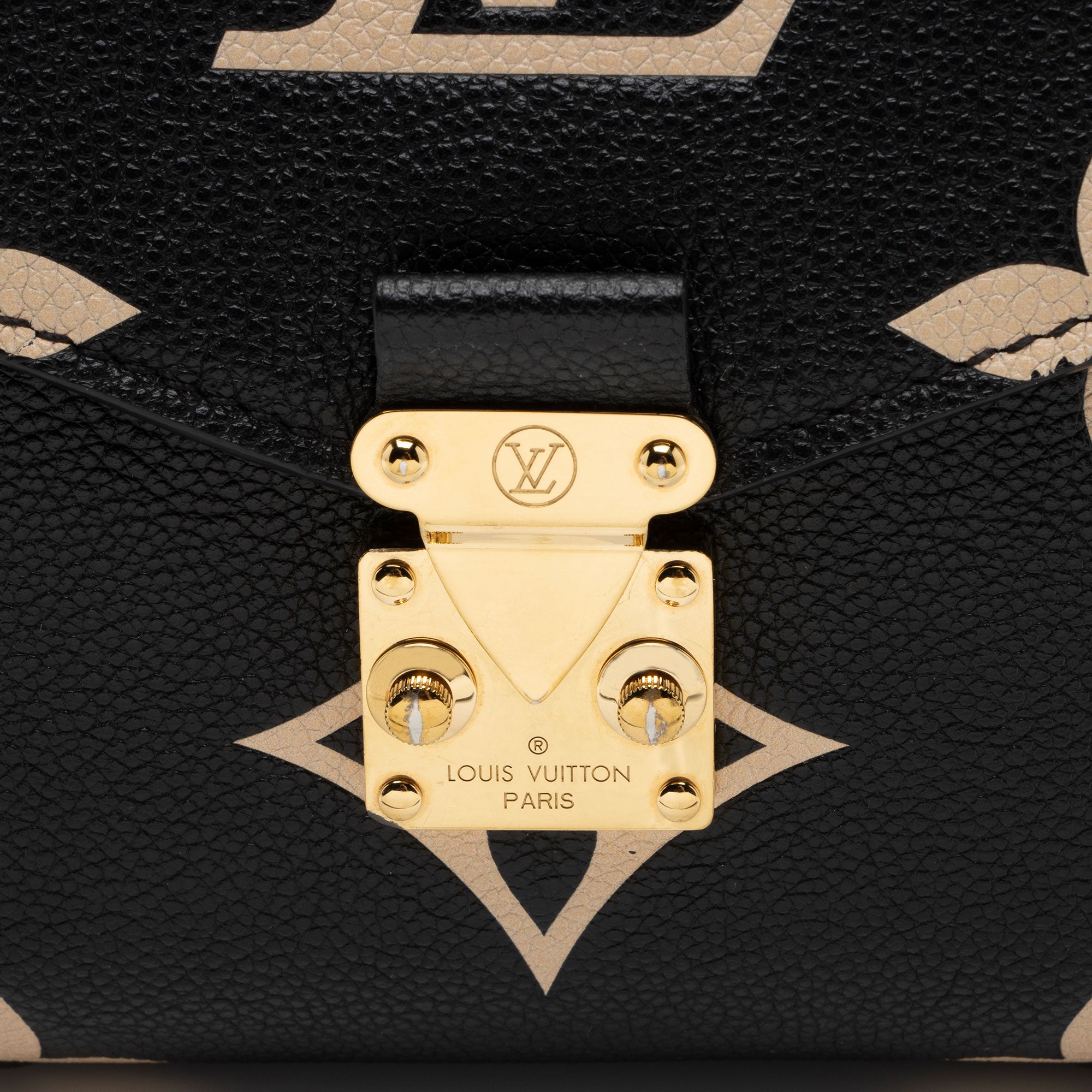 Louis Vuitton Giant Monogram Empreinte Pochette Metis Shoulder Bag (SHF-bJZgFZ)