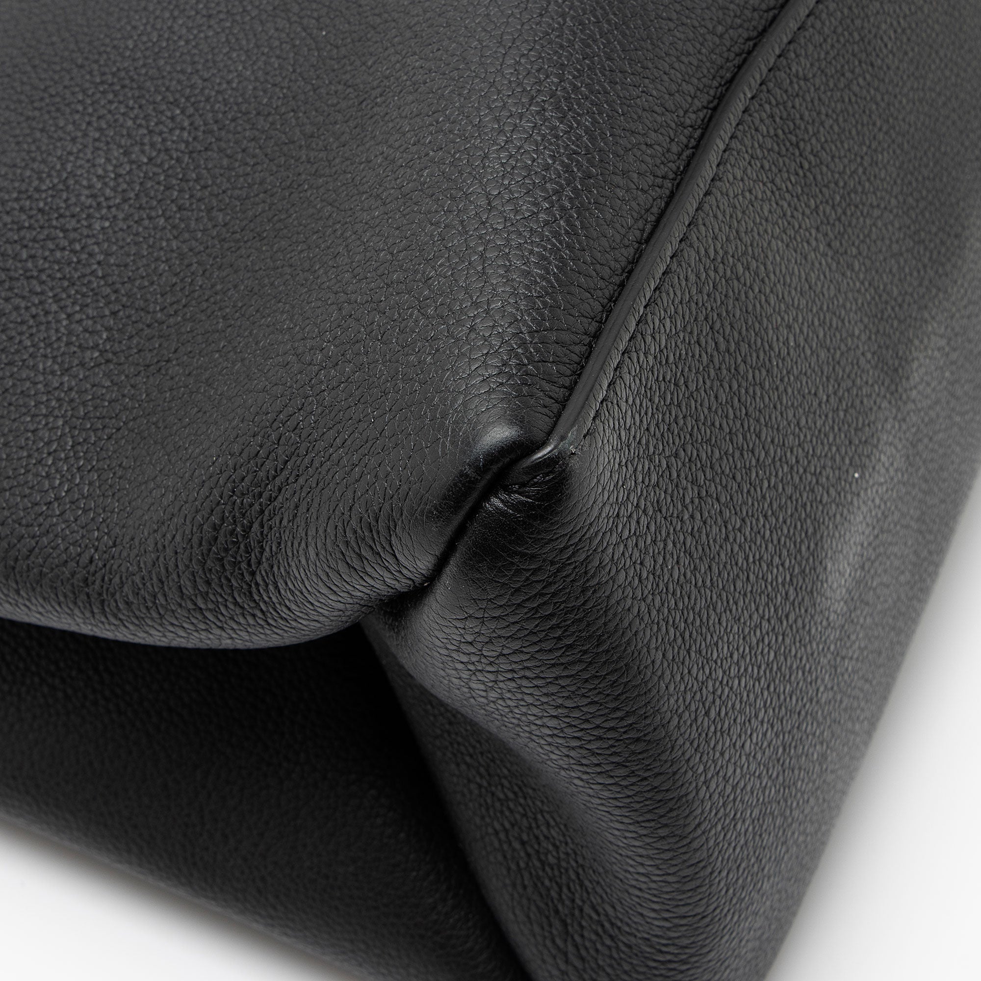Louis Vuitton Grained Calfskin Lockme Shopper Tote
