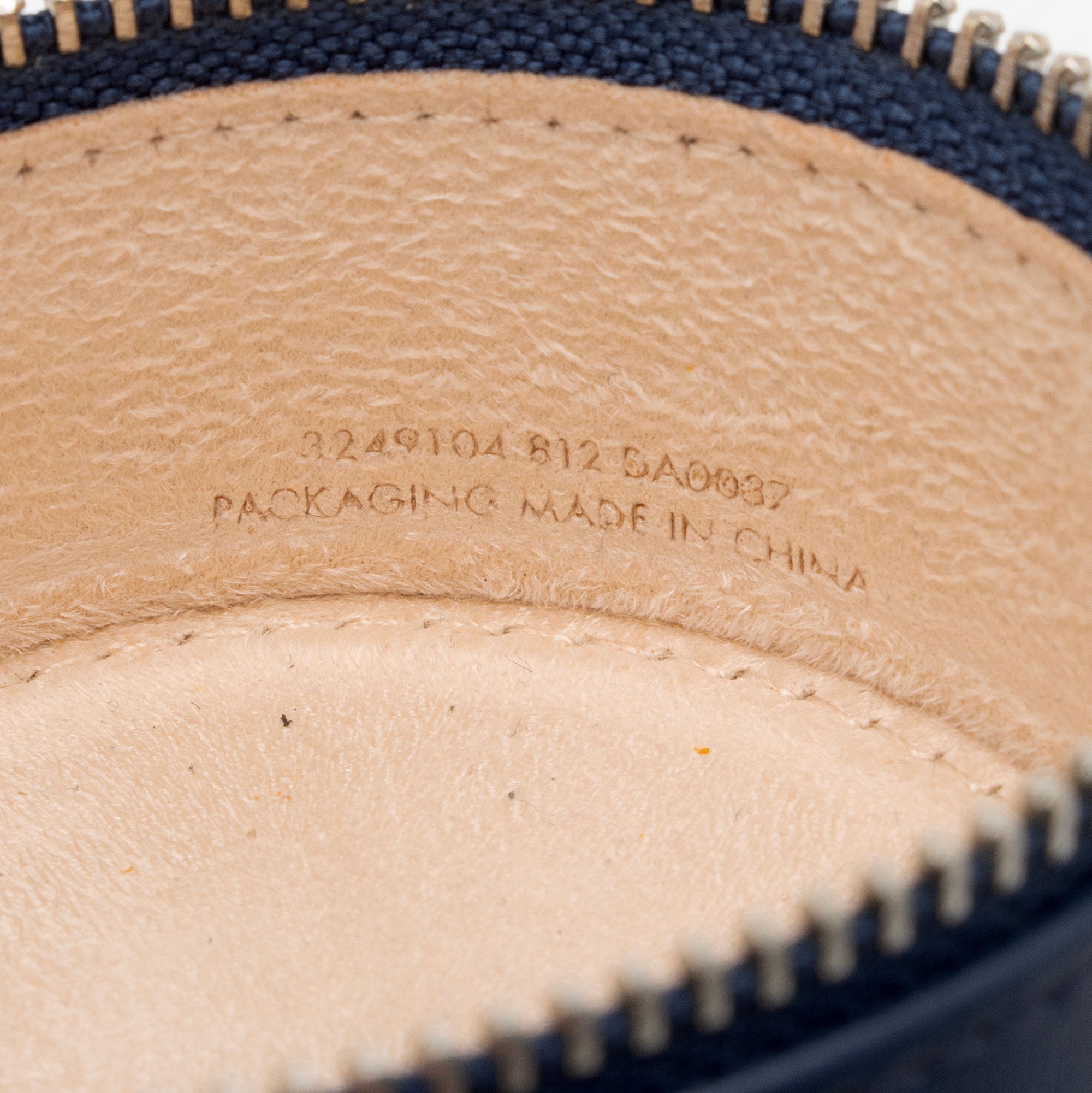 Louis Vuitton Horizon Wireless Earphones (SHF-nEnucn)