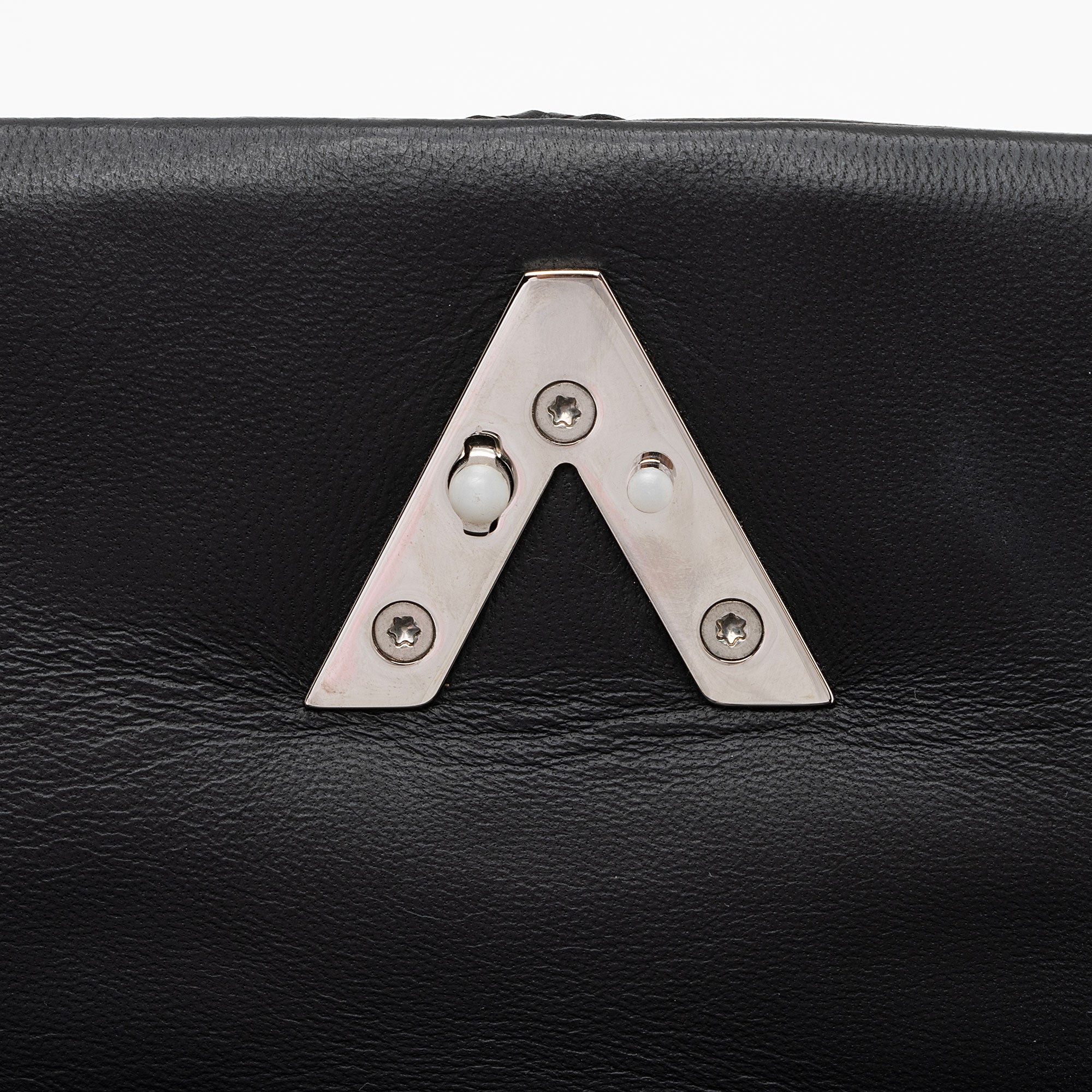 Louis Vuitton Lambskin Studded GO-14 PM Shoulder Bag (SHF-qLBOWs)