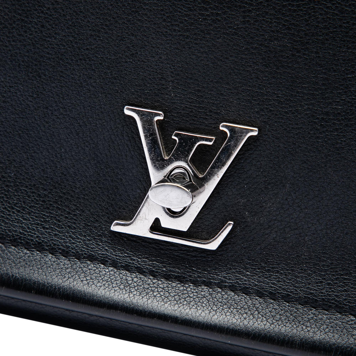 Louis Vuitton Leather Lockme II BB