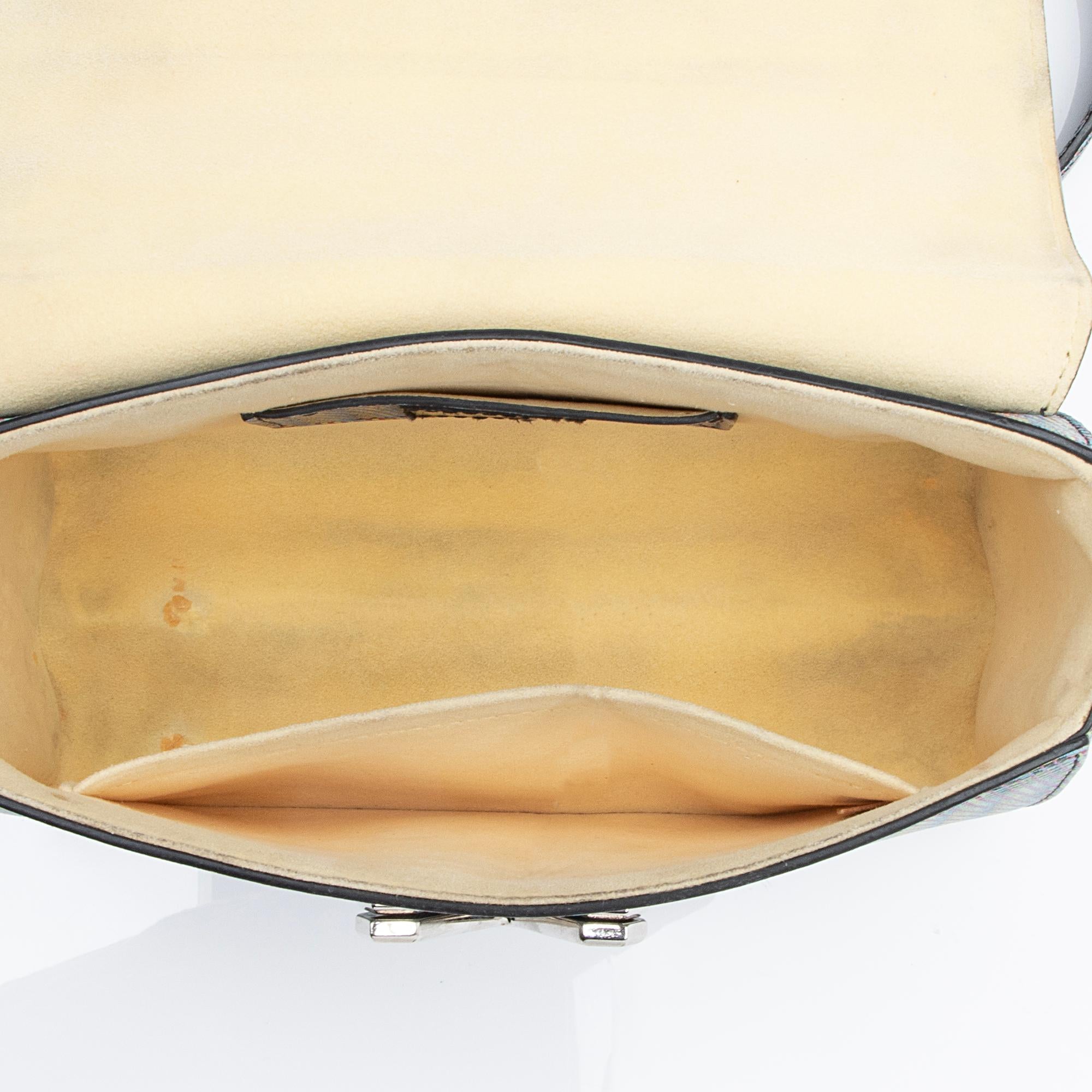 Louis Vuitton Leather Pop Twist MM Shoulder Bag (SHF-23070)