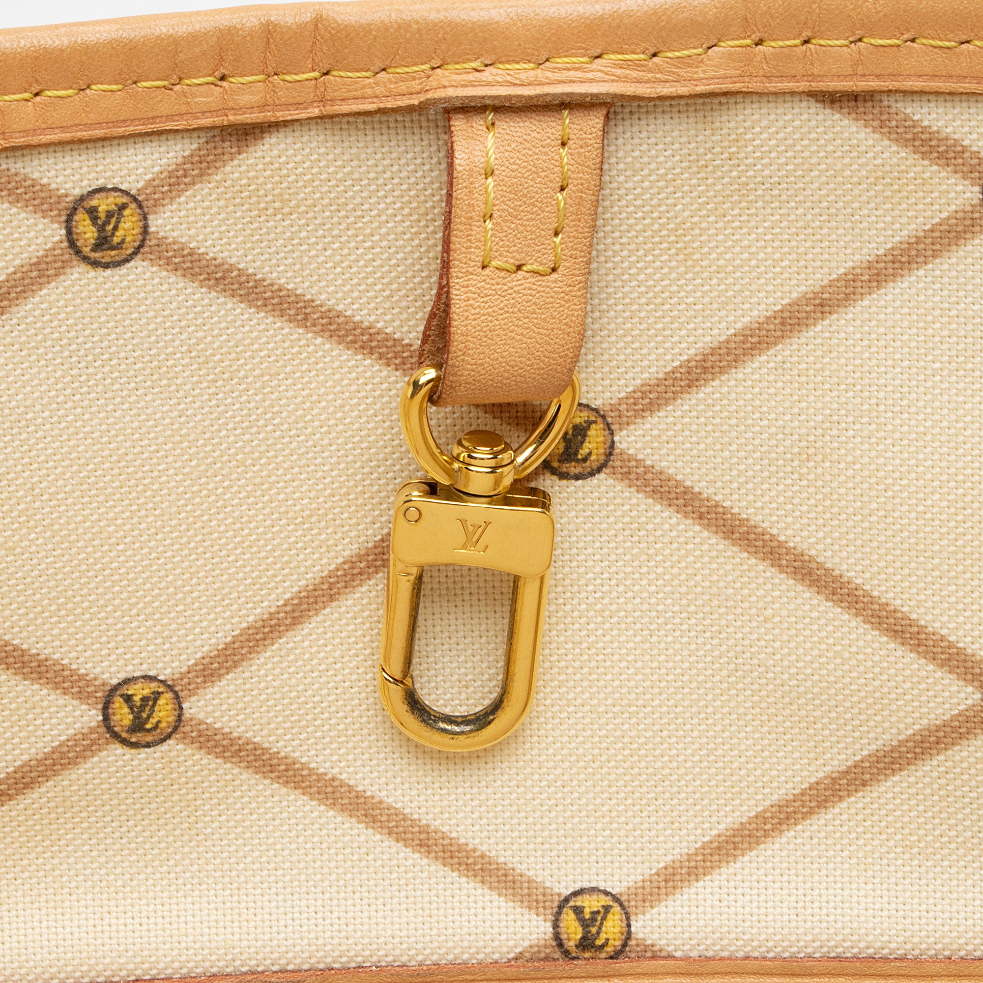 Louis Vuitton Limited Edition Damier Azur Summer Trunk Capri Neverfull MM Tote (SHF-hyU26o)