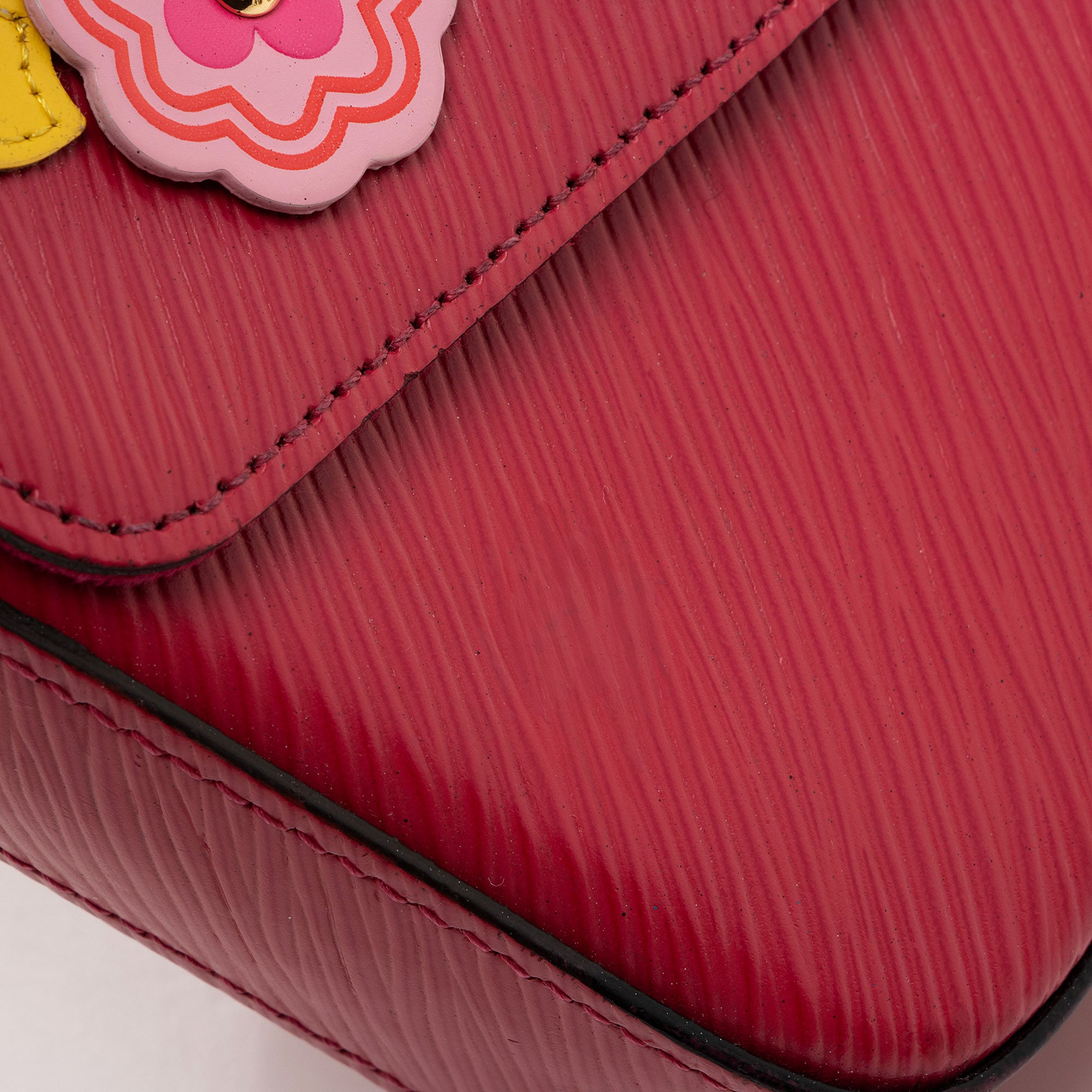 Louis Vuitton Limited Edition Epi Leather Bunny Felicie Pochette (SHF-GQ6hT3)