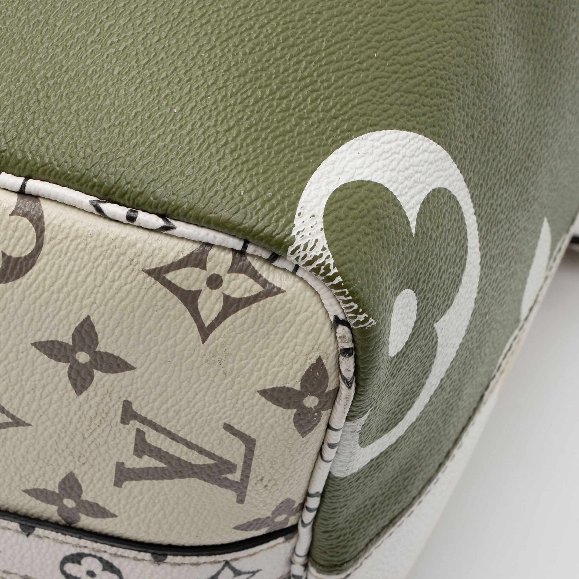Louis Vuitton Limited Edition Giant Monogram Canvas Speedy Bandouliere 30 Satchel (SHF-fC4pMA)