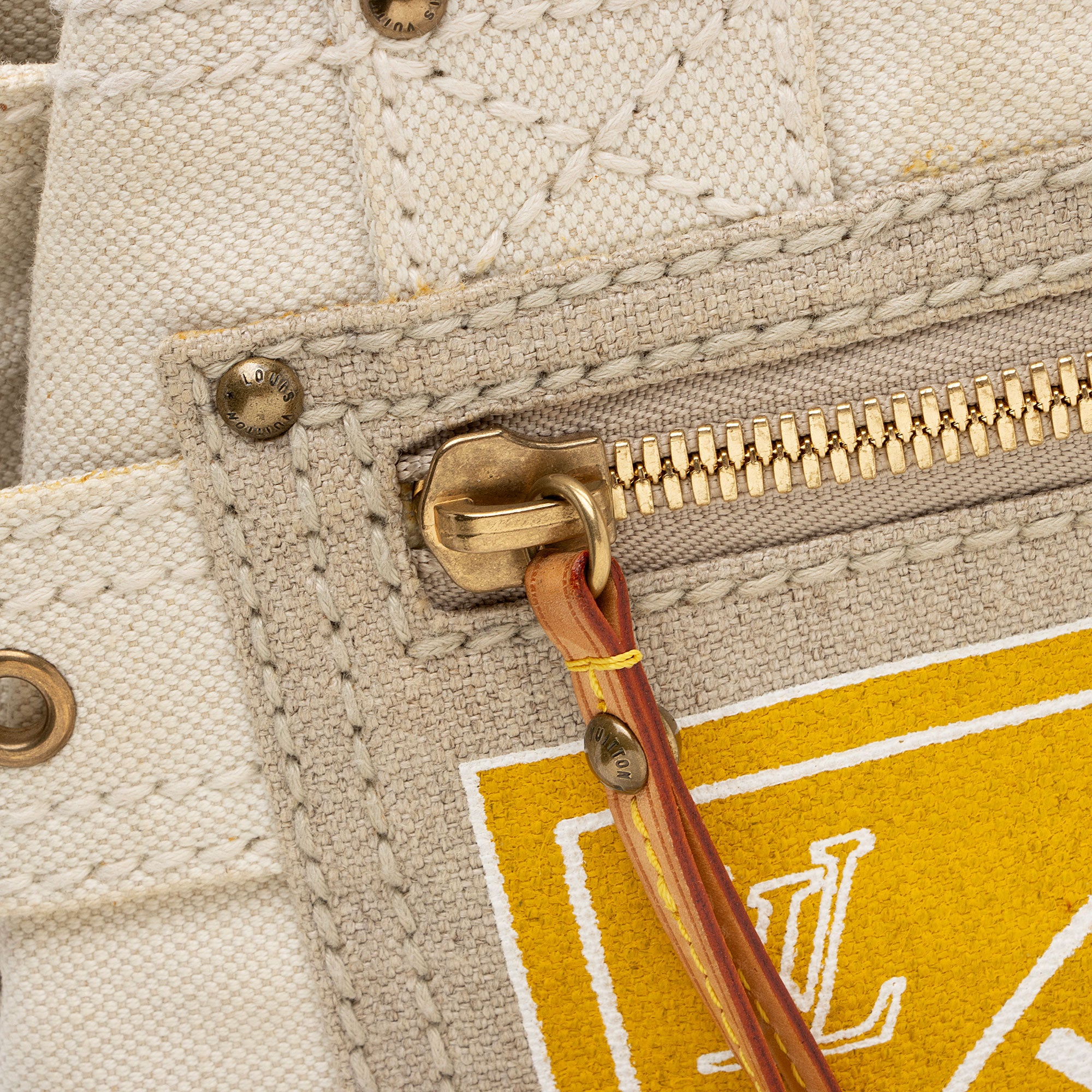 Louis Vuitton Limited Edition Globe Trotter Cabas MM Tote (SHF-OXCz5Q)