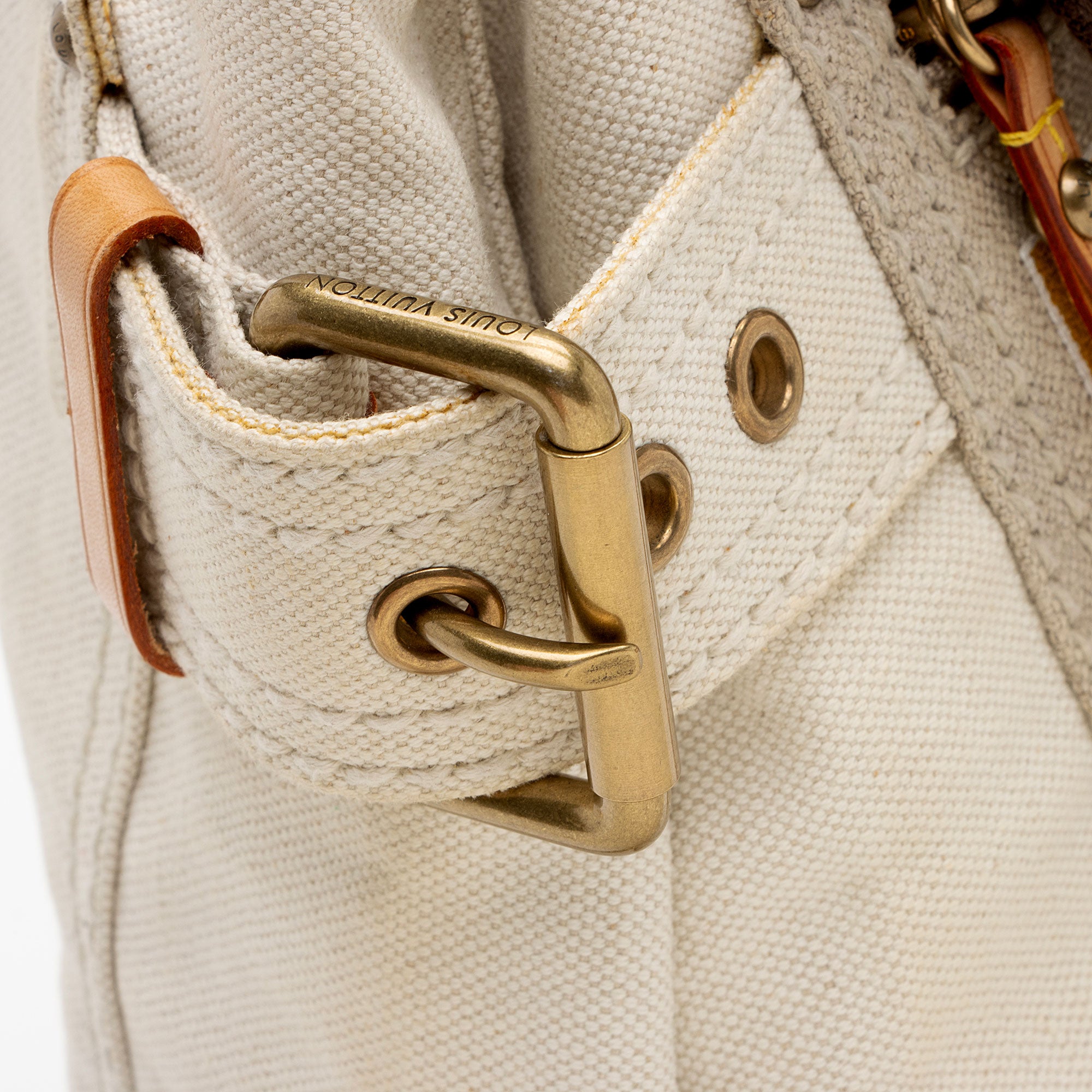Louis Vuitton Limited Edition Globe Trotter Cabas MM Tote (SHF-OXCz5Q)