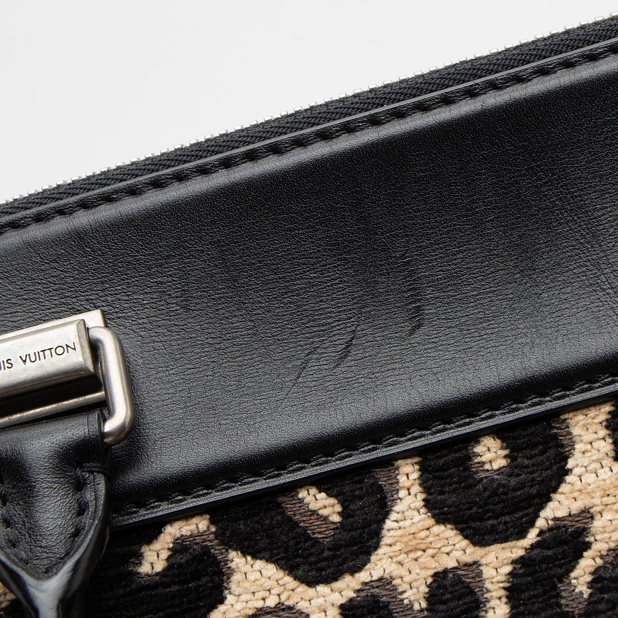 Louis Vuitton Limited Edition Leopard N/S Tote (SHF-bjMQCn)