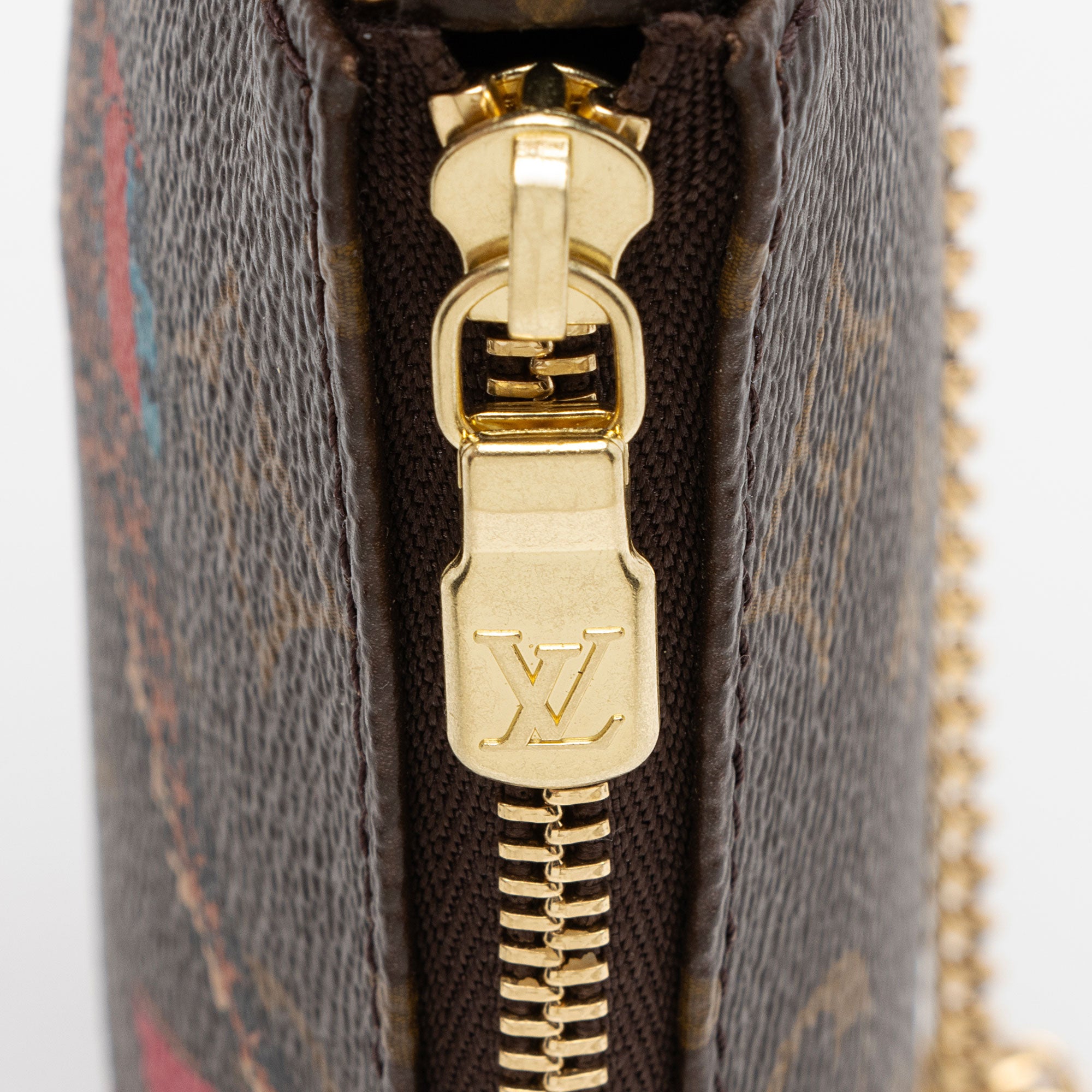 Louis Vuitton Limited Edition Monogram Canvas Animation Giraffe Mini Pochette Accessoires (SHF-MOQix4)