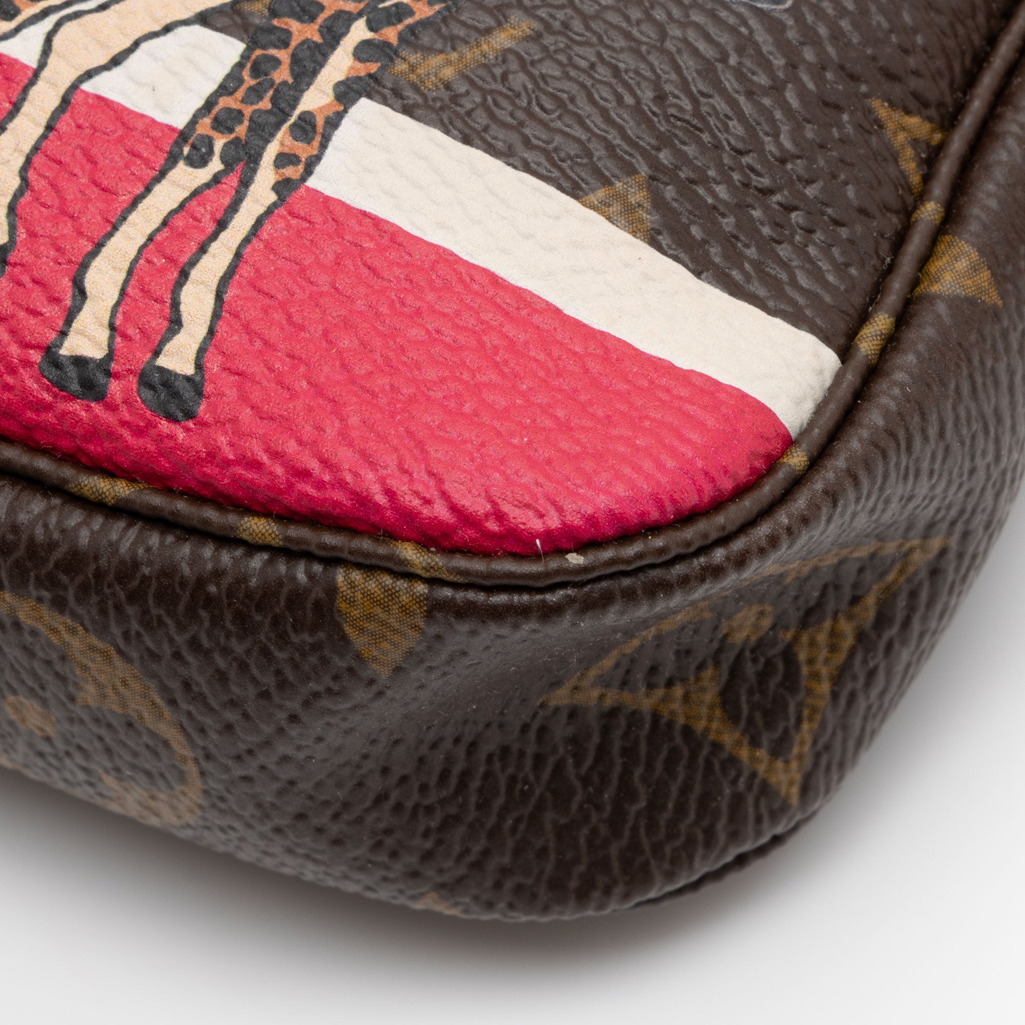Louis Vuitton Limited Edition Monogram Canvas Animation Giraffe Mini Pochette Accessoires (SHF-MOQix4)