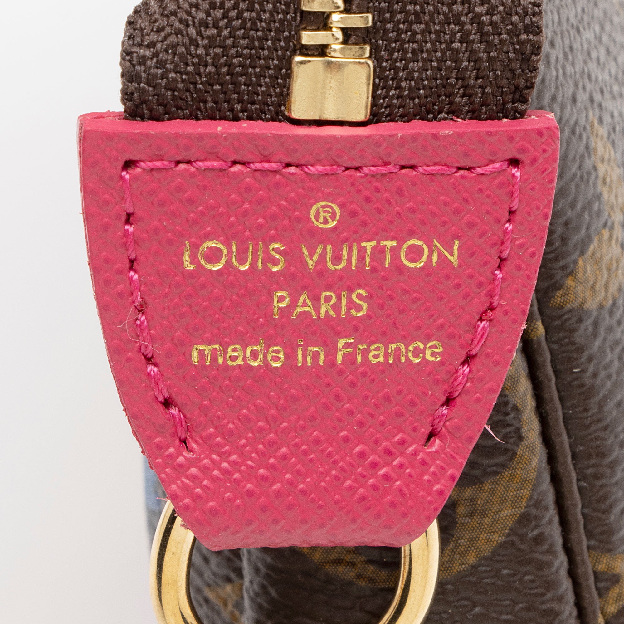 Louis Vuitton Limited Edition Monogram Canvas Animation Giraffe Mini Pochette Accessoires (SHF-MOQix4)