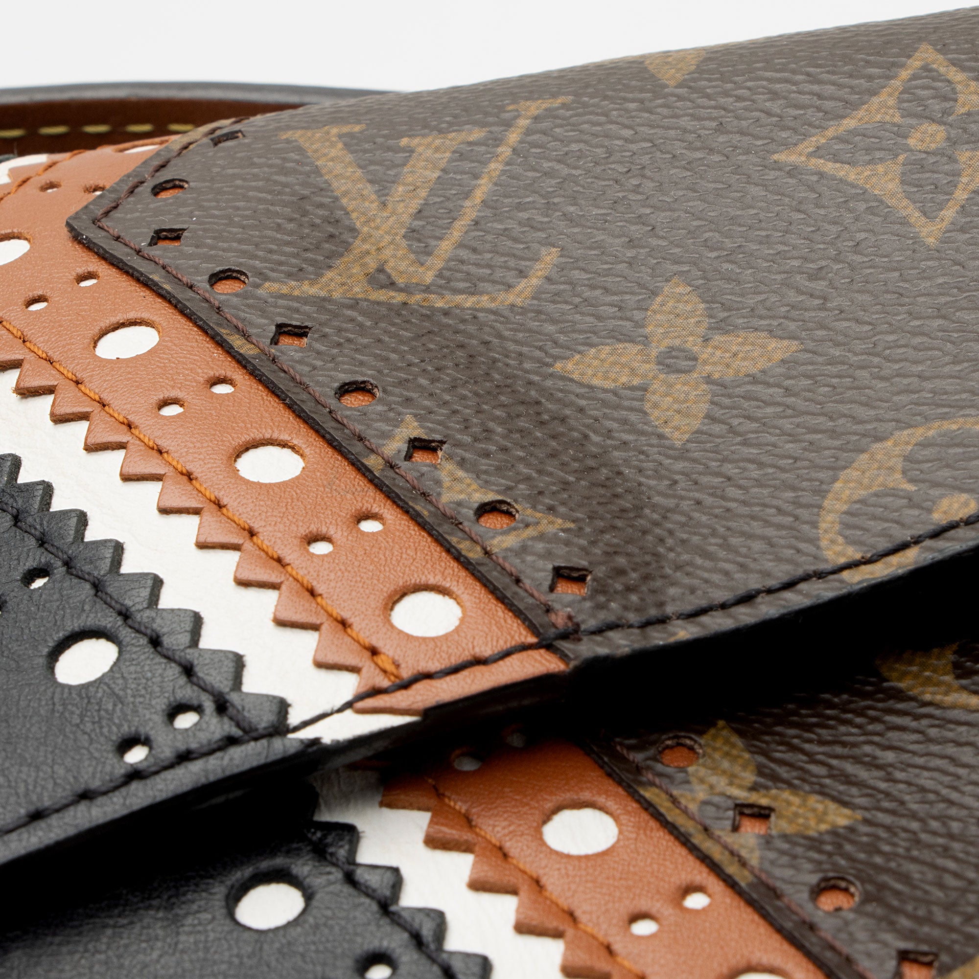 Louis Vuitton Limited Edition Monogram Canvas Brogue Pochette Metis Shoulder Bag (SHF-itDRve)