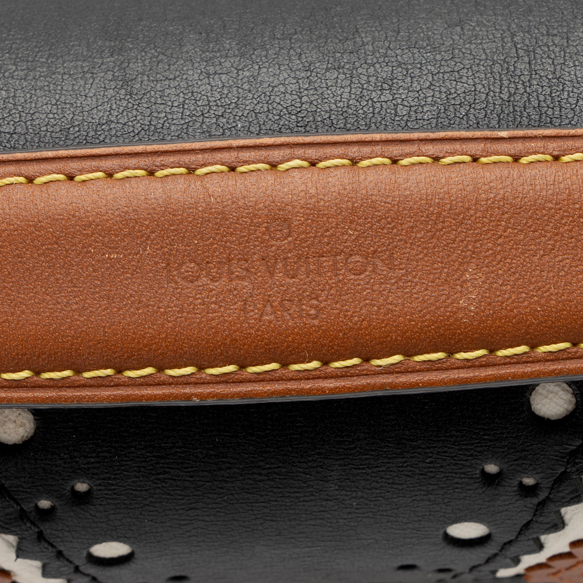 Louis Vuitton Limited Edition Monogram Canvas Brogue Pochette Metis Shoulder Bag (SHF-itDRve)