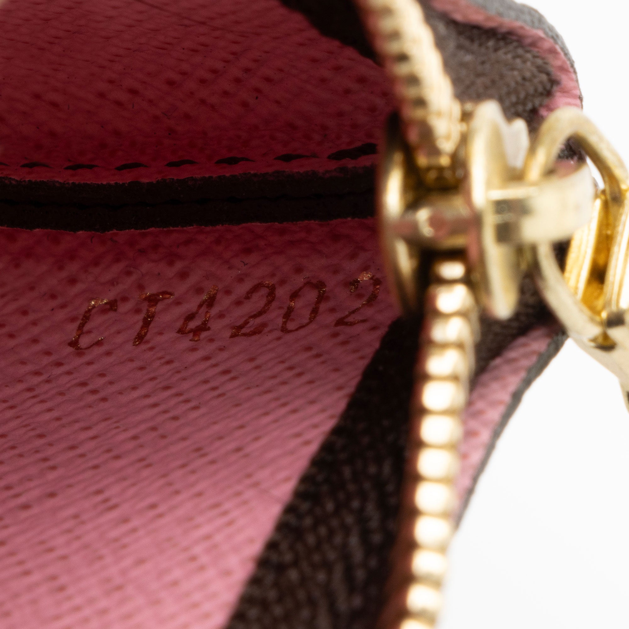 Louis Vuitton Limited Edition Monogram Canvas Christmas Animation Key Pouch (SHF-NnKrvV)