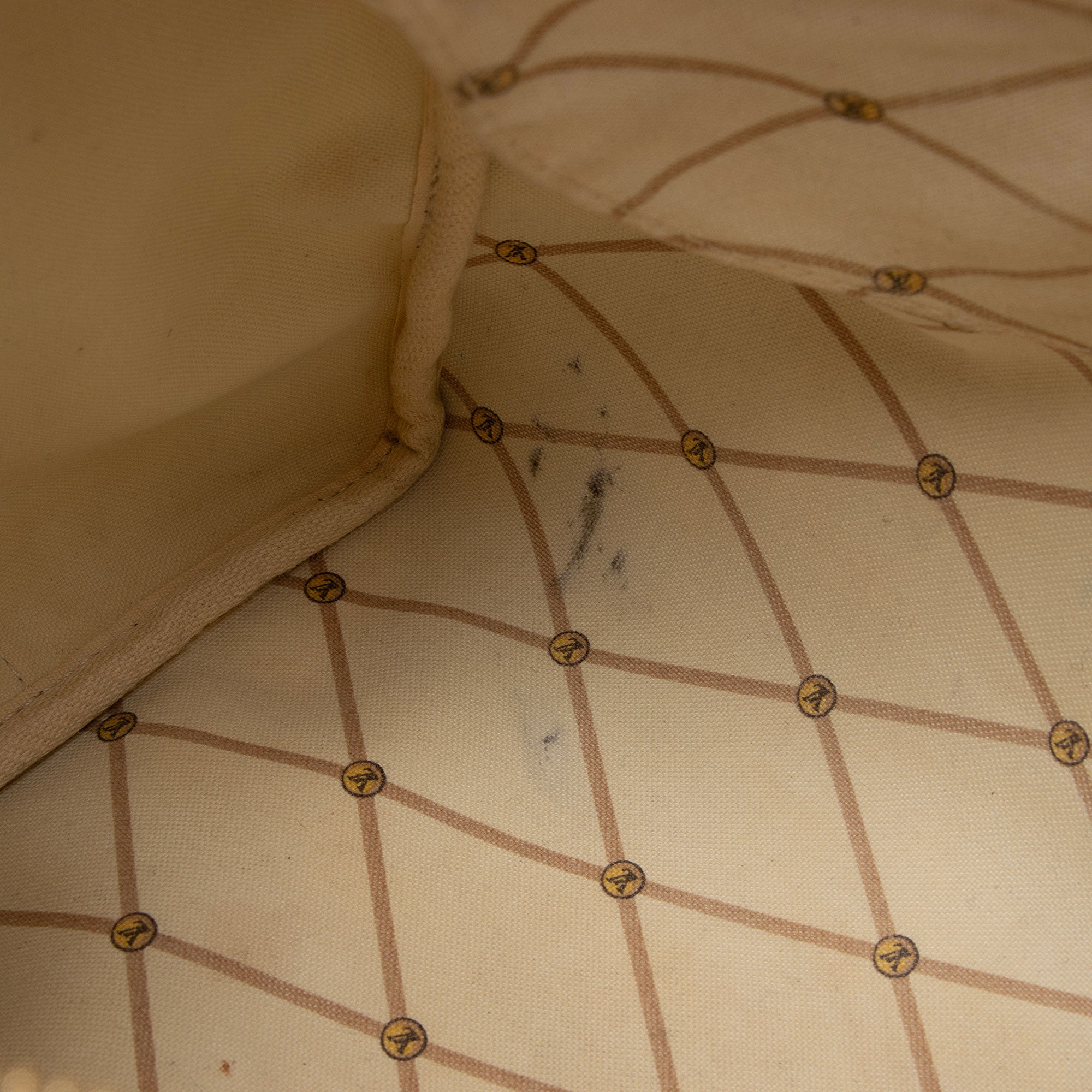 Louis Vuitton Limited Edition Monogram Canvas Summer Trunk Speedy Bandouliere 30 Satchel (SHF-IP1m00)