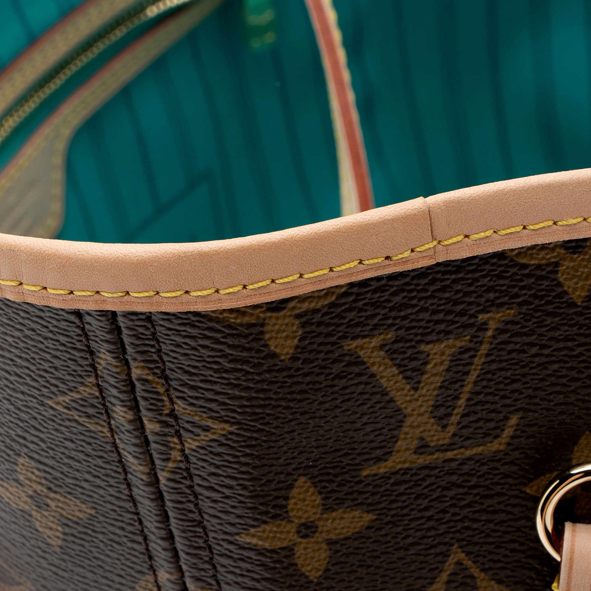 Louis Vuitton Limited Edition Monogram Canvas V Neverfull MM Tote (SHF-jn9Kv3)