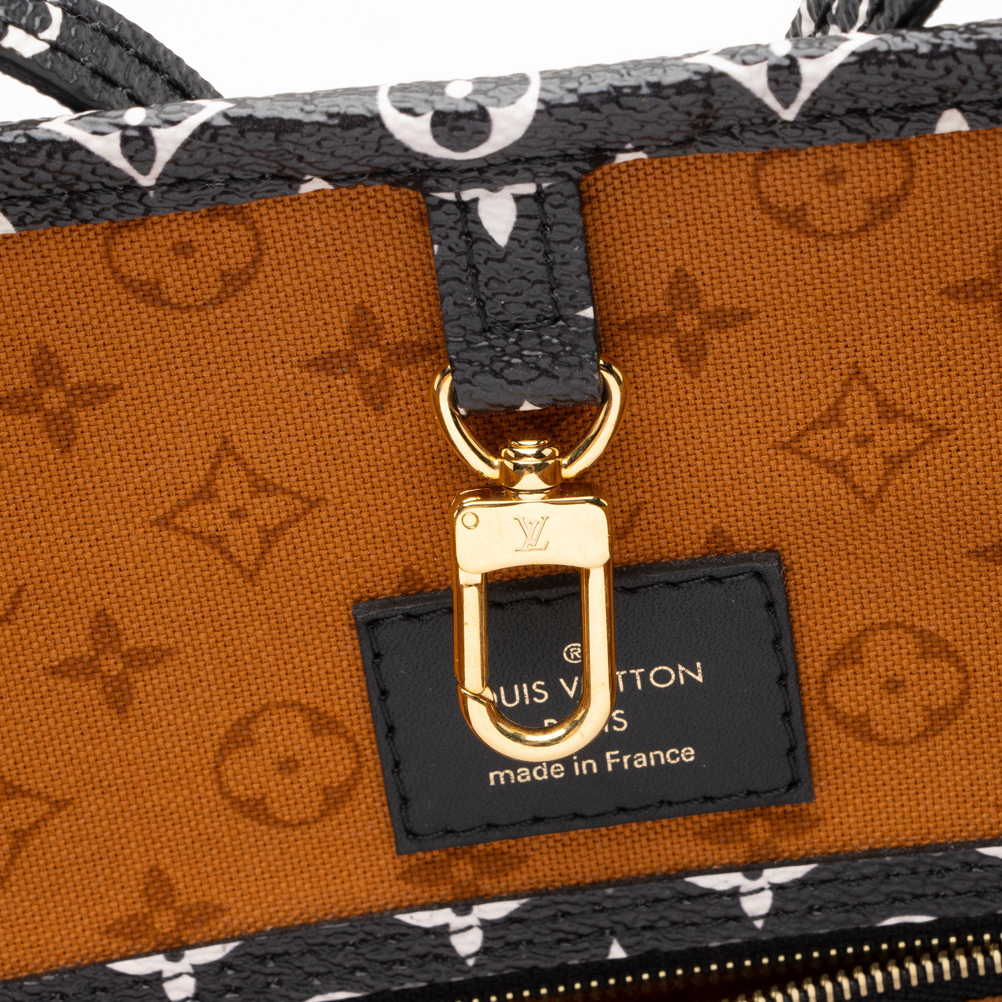 Louis Vuitton Limited Edition Monogram Crafty Neverfull MM Tote (SHF-aOq6h6)