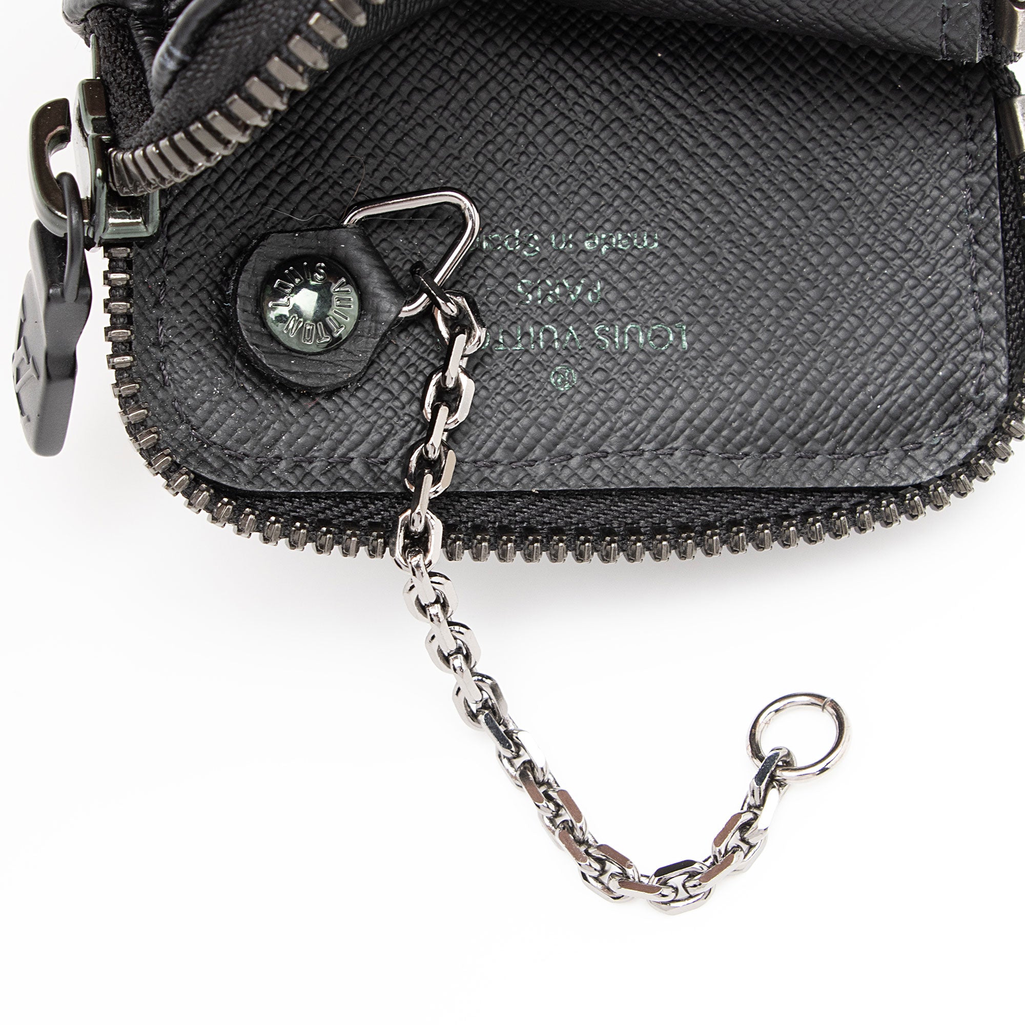 Louis Vuitton Limited Edition Monogram Eclipse Vivienne Bag Charm (SHF-wWOhBc)