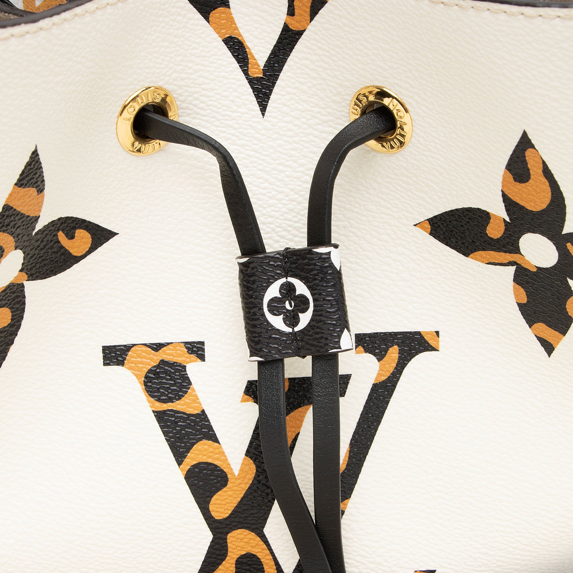 Louis Vuitton Limited Edition Monogram Giant Canvas Jungle Neonoe MM Shoulder Bag