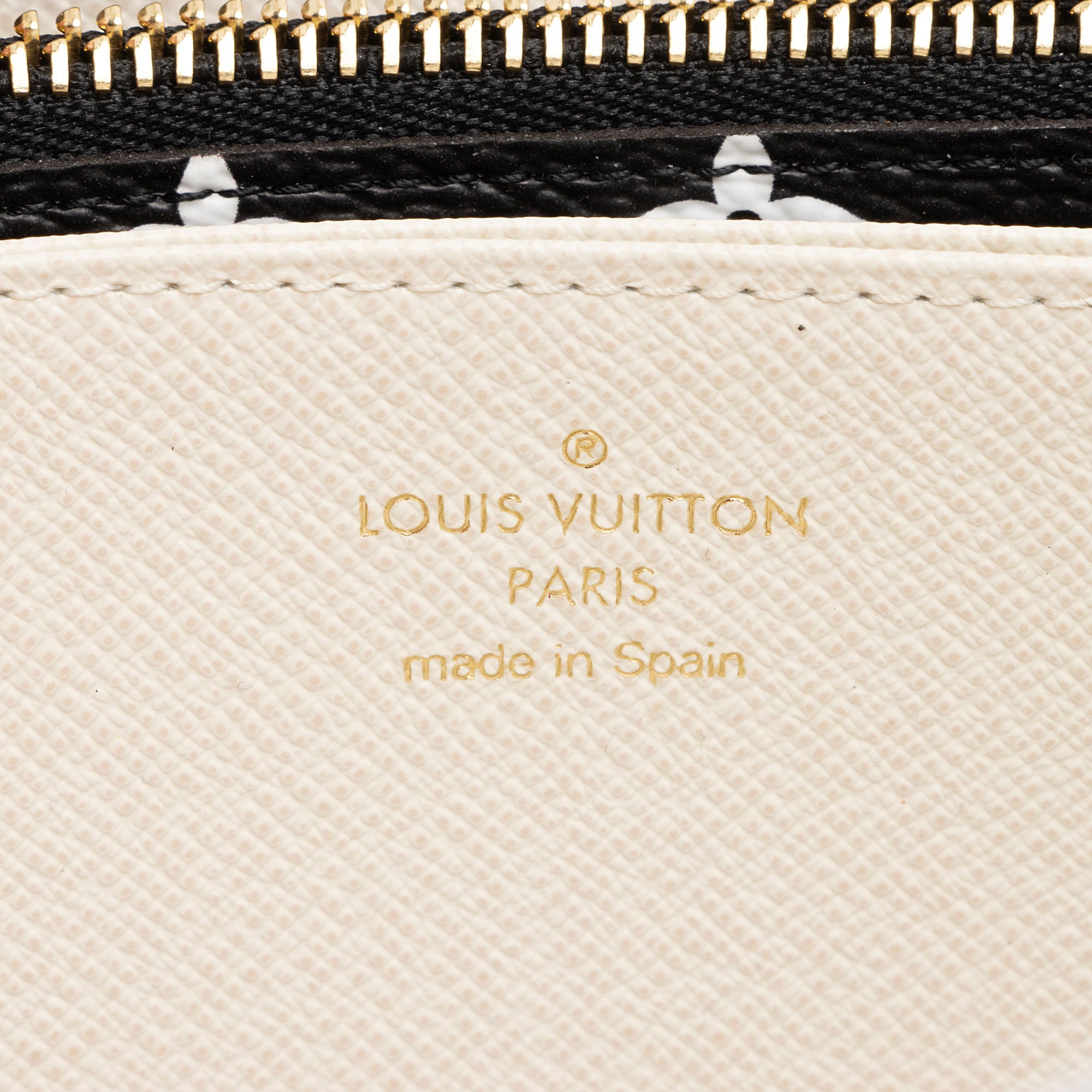 Louis Vuitton Limited Edition Monogram Giant Jungle Zippy Wallet