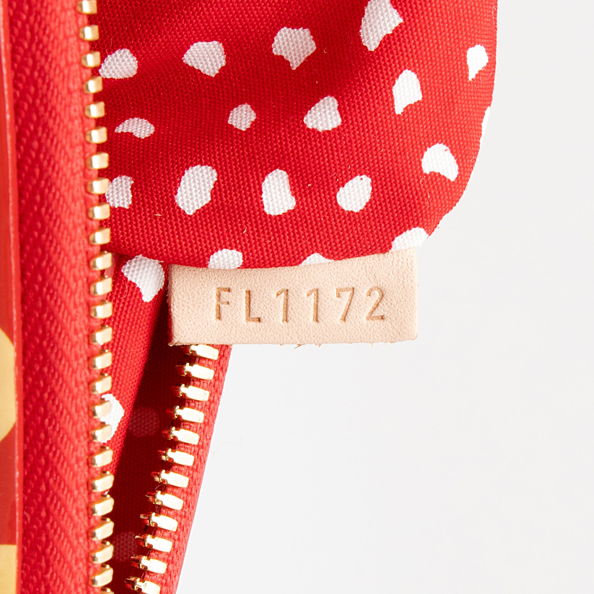 Louis Vuitton Limited Edition Monogram Vernis Dots Infinity Lockit MM Satchel (SHF-CYGEjC)