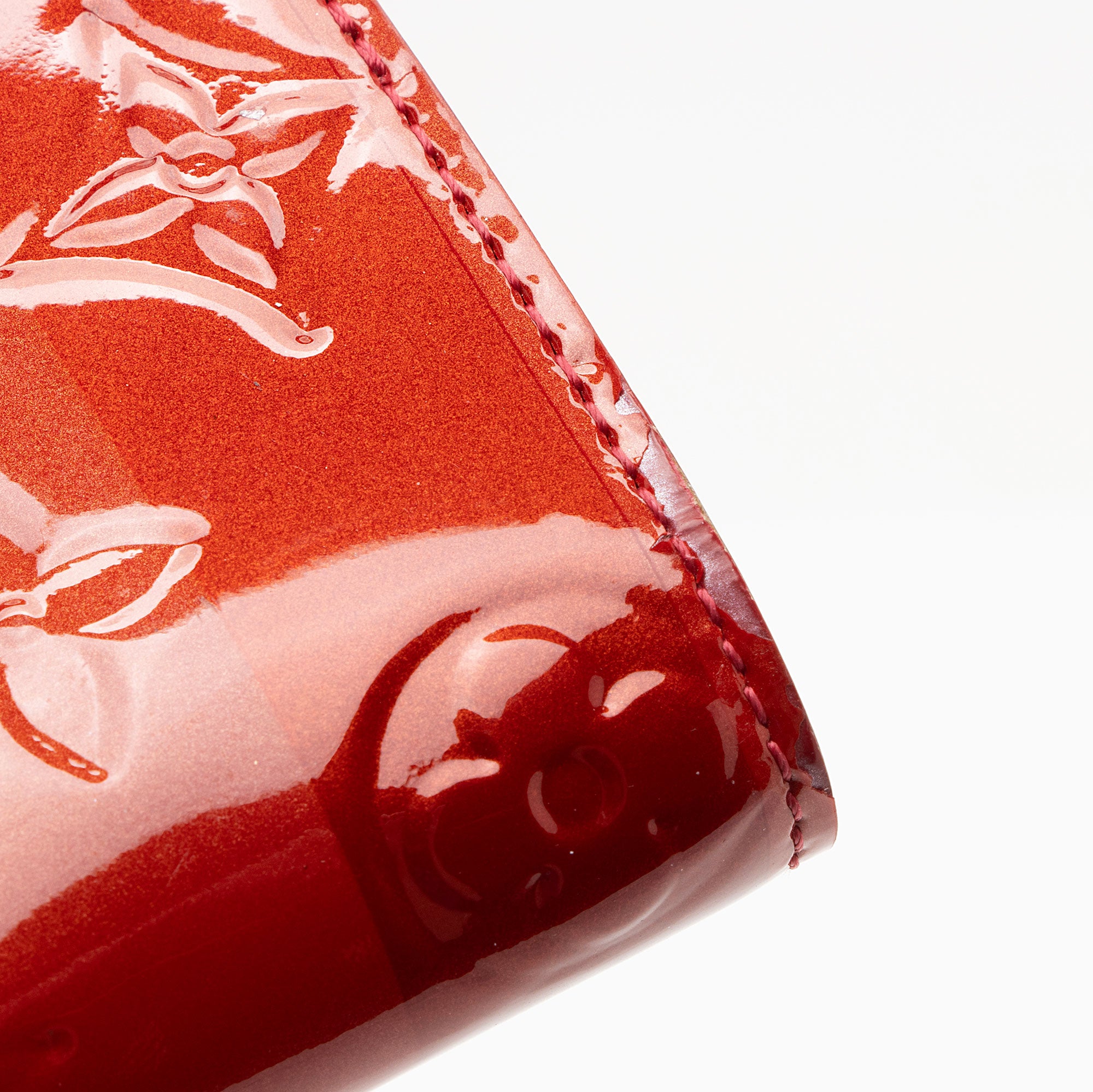 Louis Vuitton Limited Edition Monogram Vernis Rayures Sarah Wallet (SHF-td1Cfq)