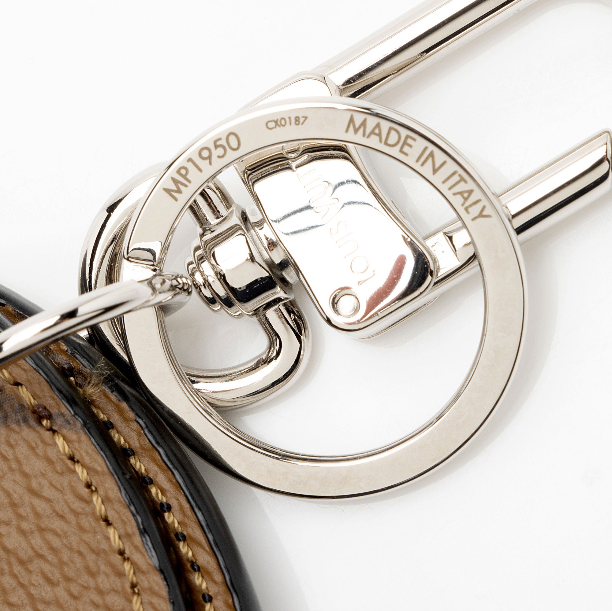 Louis Vuitton Limited Edition Reverse Monogram Kabuki Mask Bag Charm (SHF-zpz2Da)