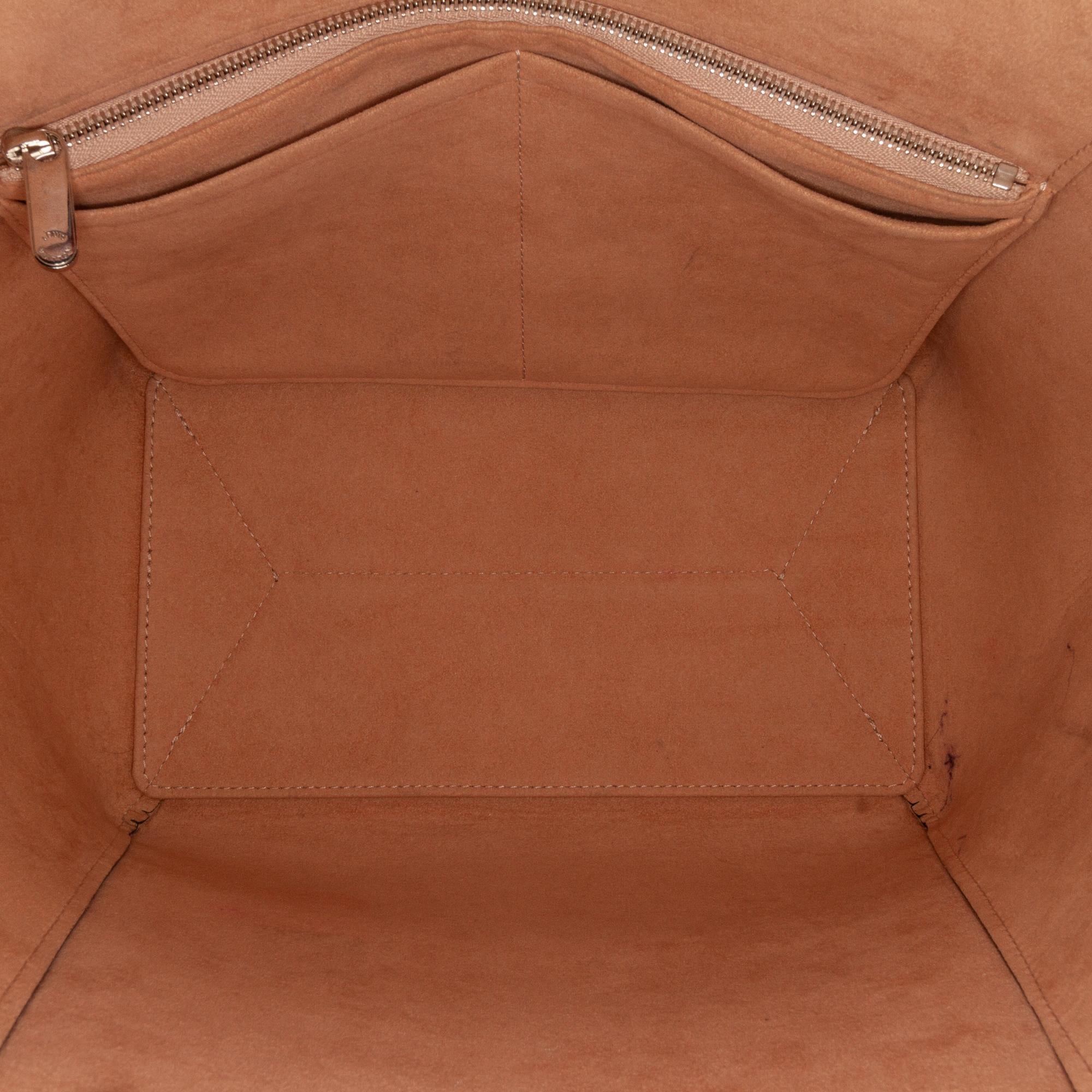 Louis Vuitton LockMe Cabas (SHG-wHJVA1)