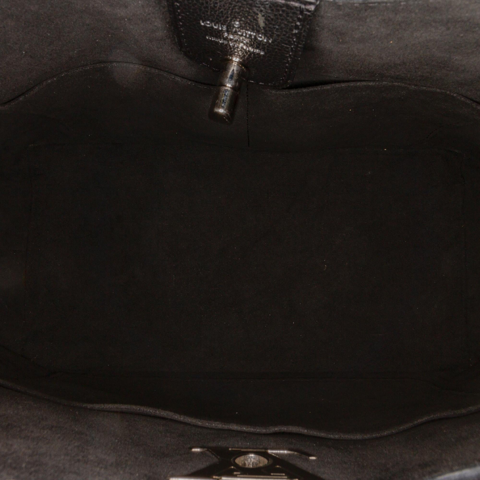 Louis Vuitton Lockme Hobo (SHG-35801)