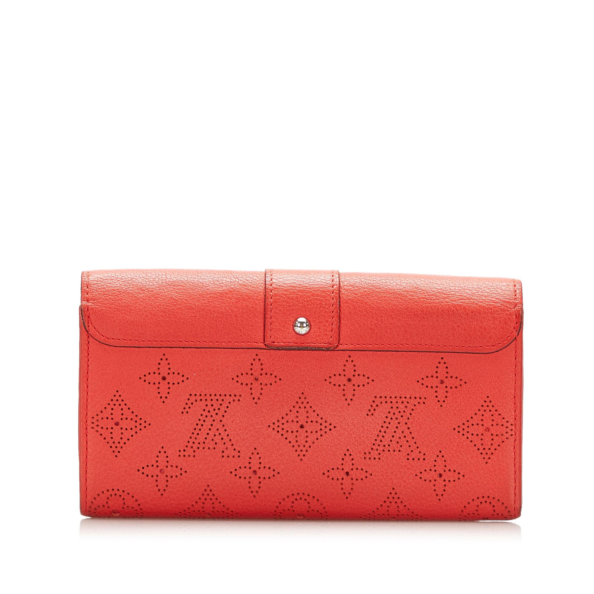 Louis Vuitton Mahina Iris Wallet (SHG-35655)