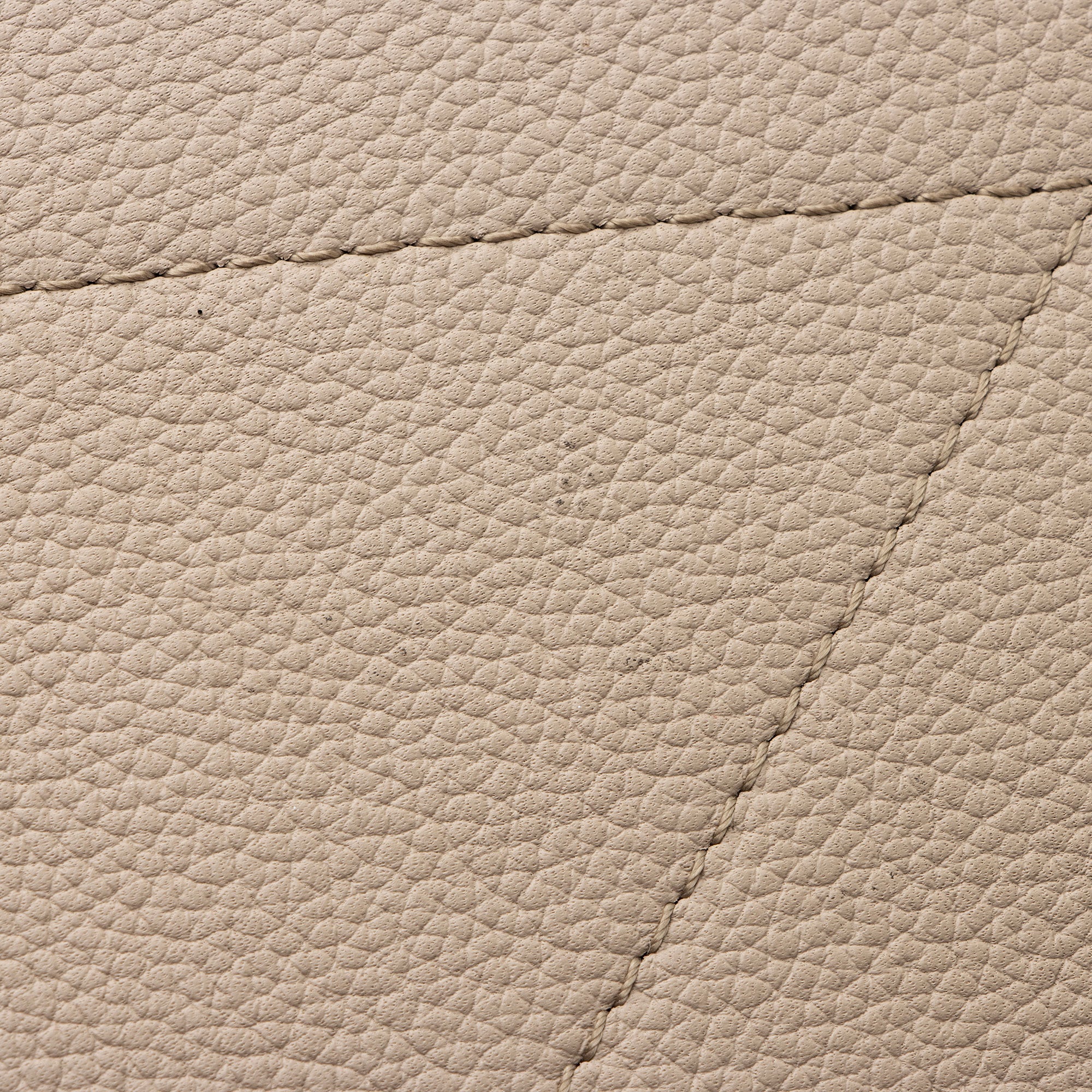 Louis Vuitton Mahina Leather Beaubourg MM Hobo (SHF-MAmhQi)