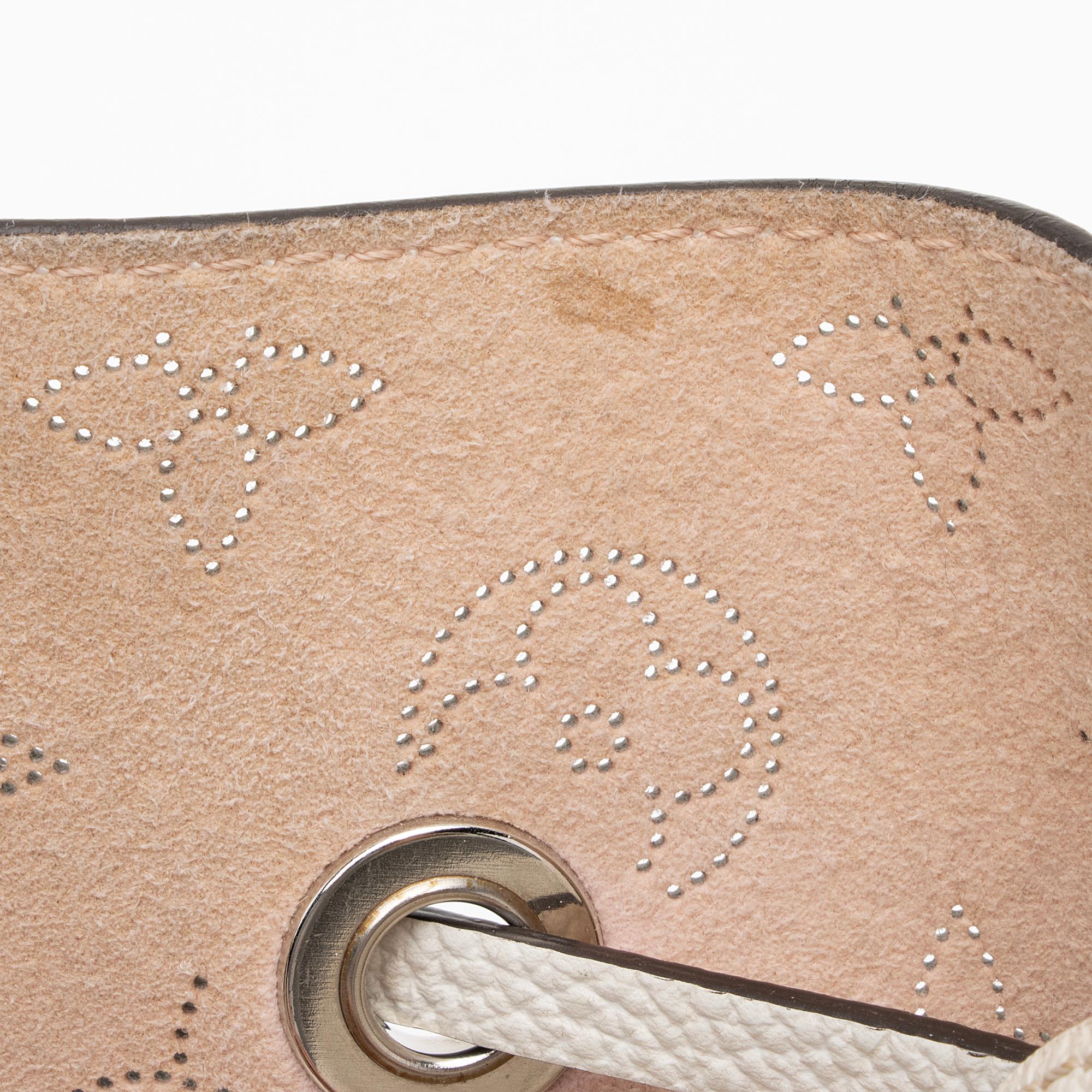 Louis Vuitton Mahina Leather Bella Medium Bucket Bag (SHF-vWLGtP)