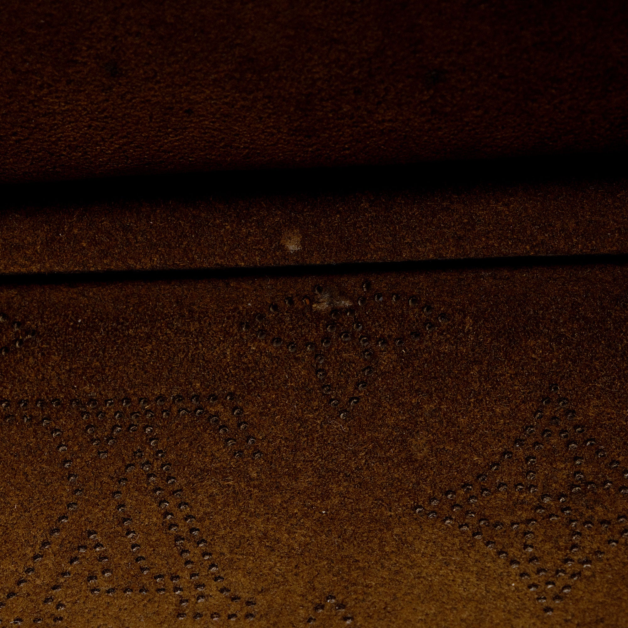 Louis Vuitton Mahina Leather Bella Tote (SHF-pGCMeu)