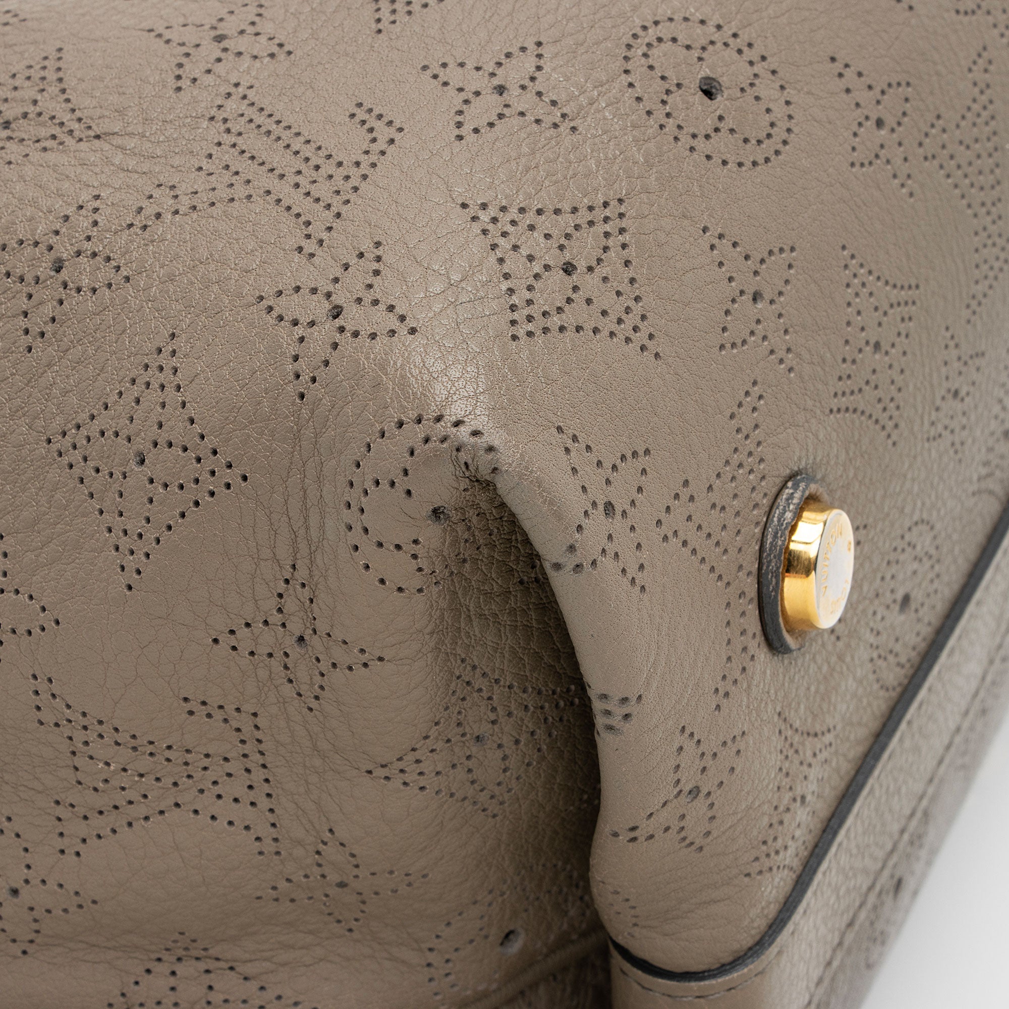 Louis Vuitton Mahina Leather Cirrus PM Satchel