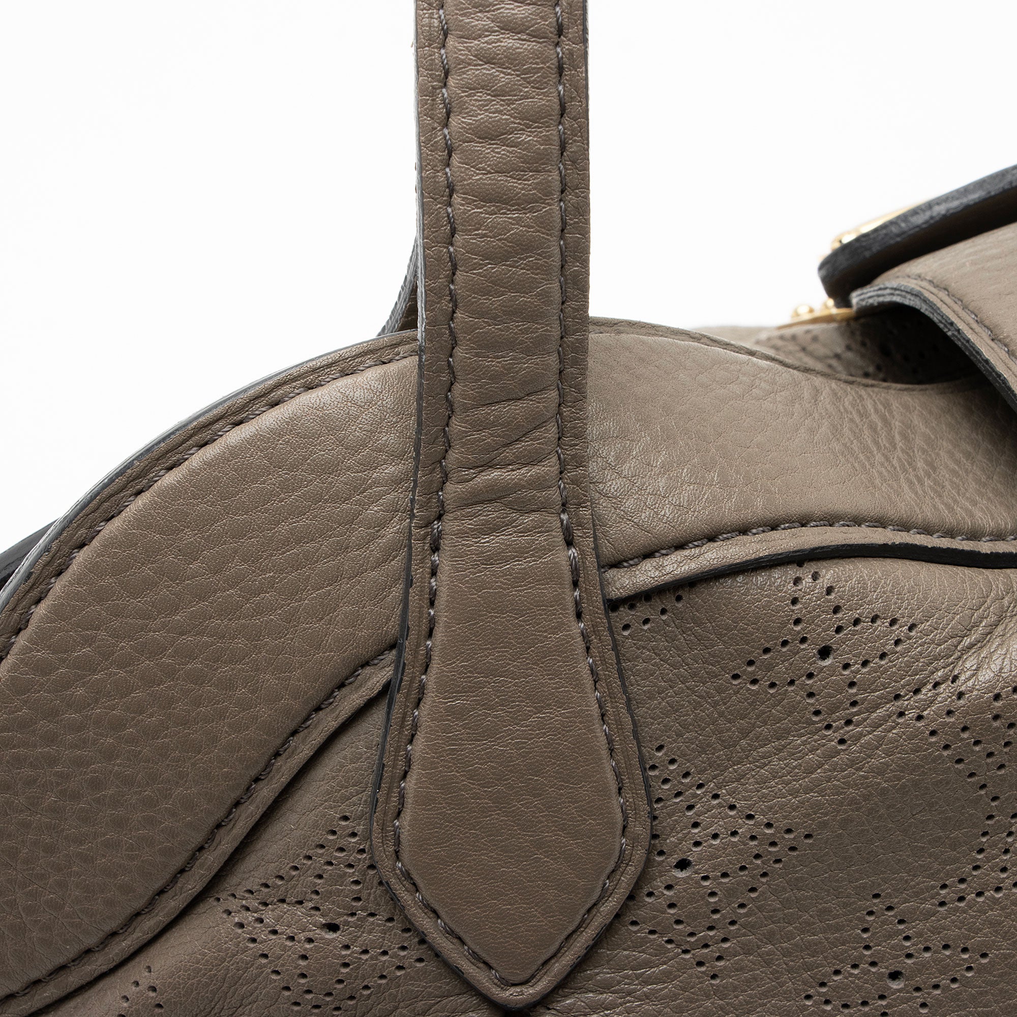 Louis Vuitton Mahina Leather Cirrus PM Satchel