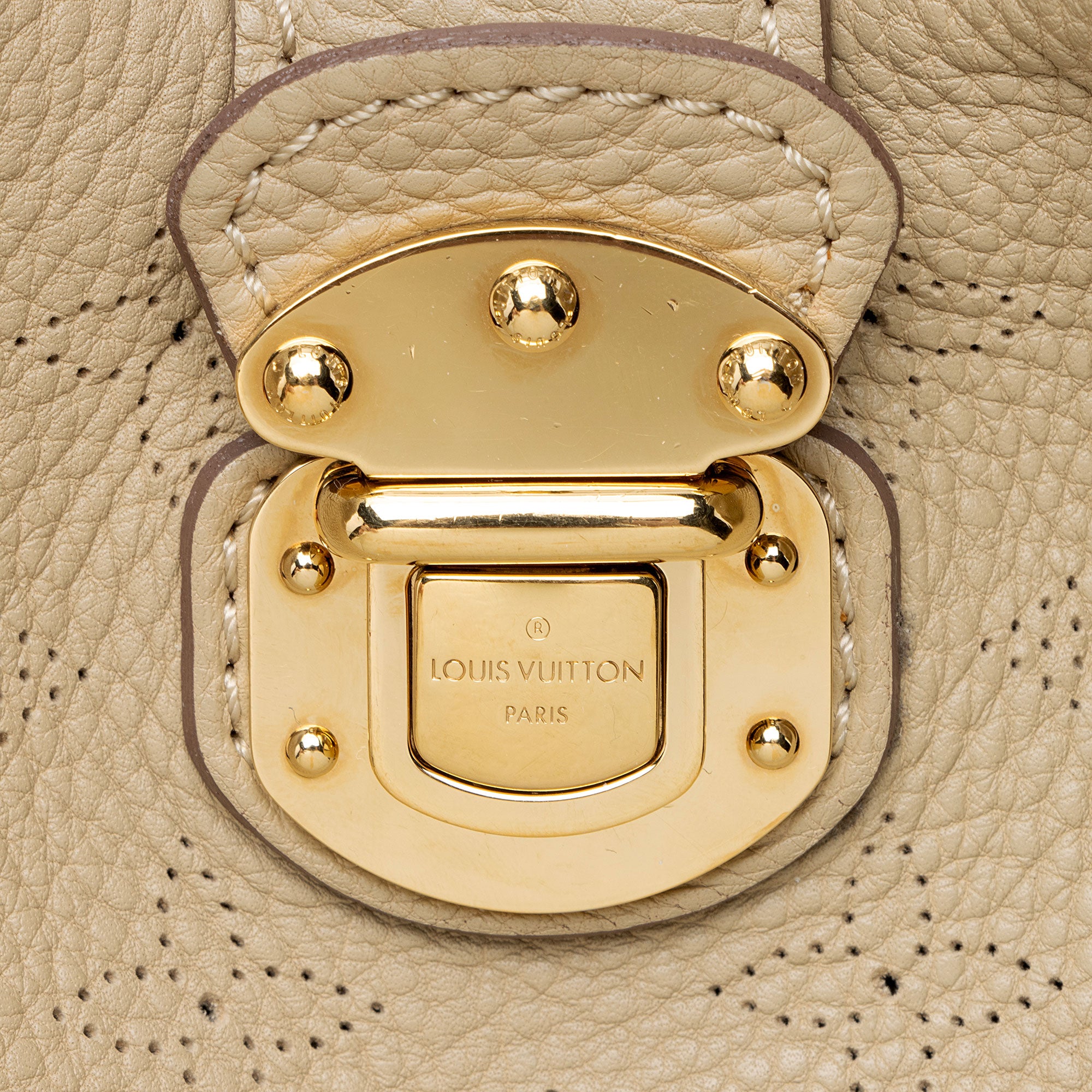 Louis Vuitton Mahina Leather L Hobo