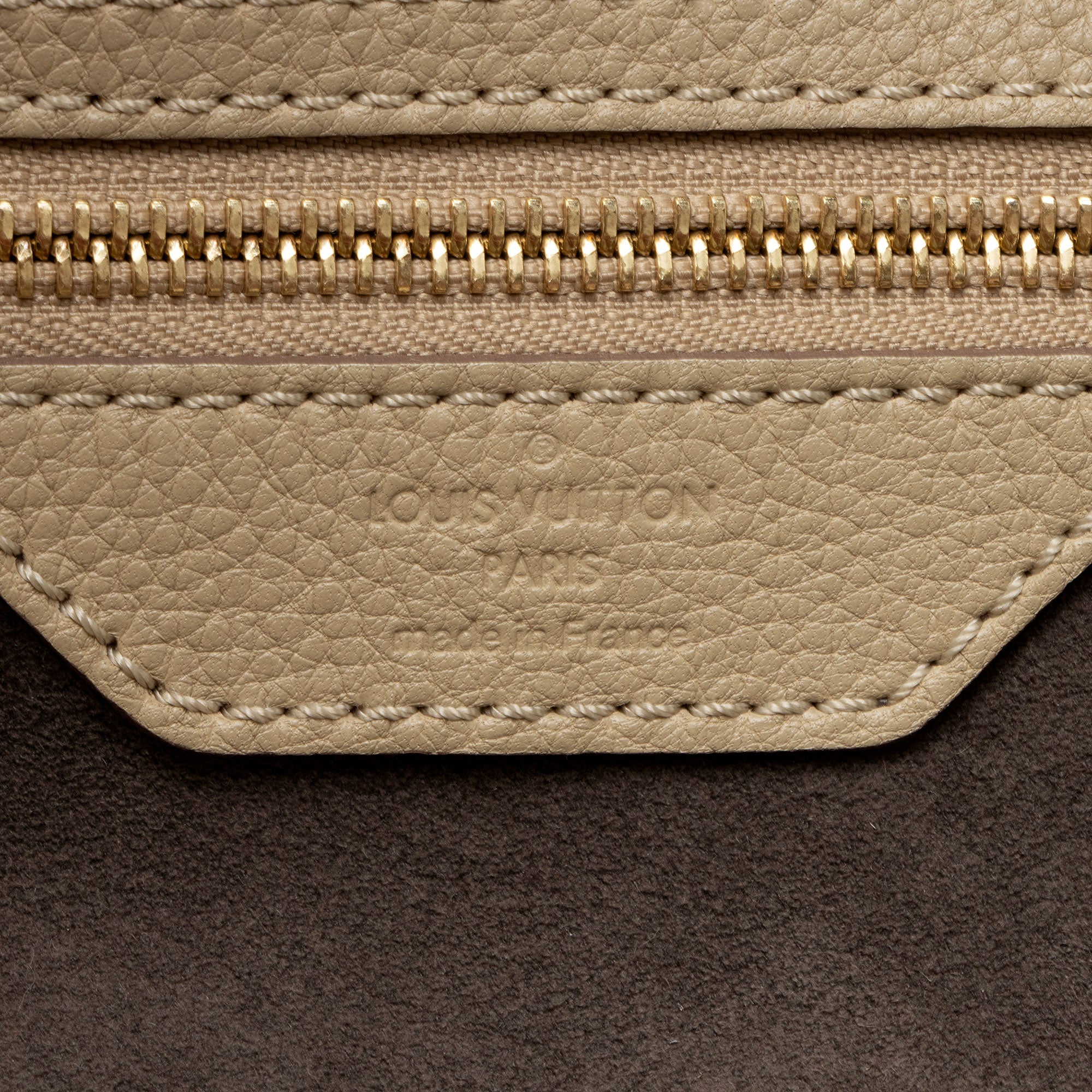 Louis Vuitton Mahina Leather L Hobo