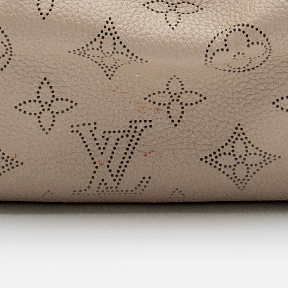 Louis Vuitton Mahina Leather Scala Mini Pouch